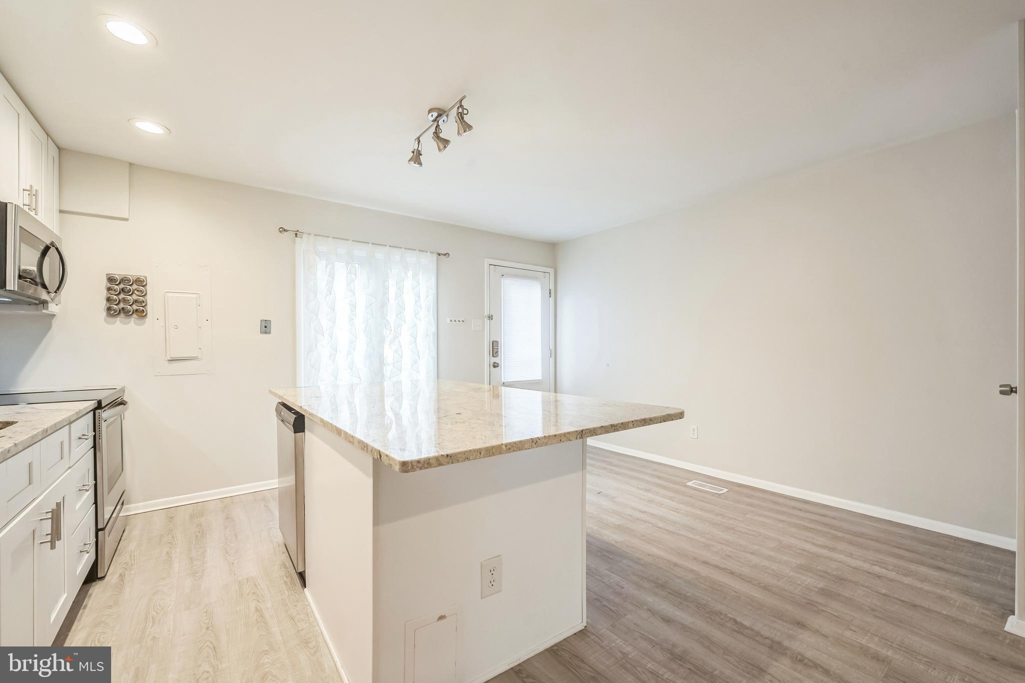 VILLAGE II - Residential