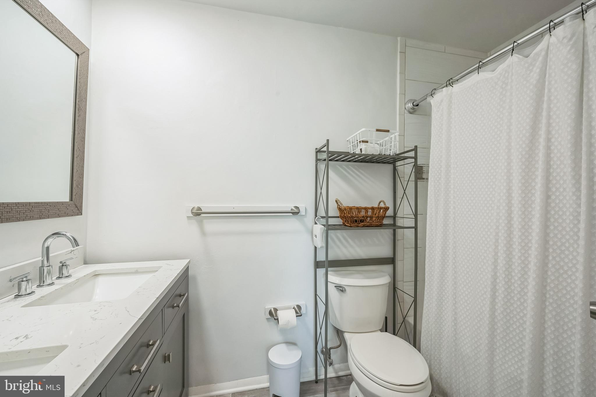 VILLAGE II - Residential