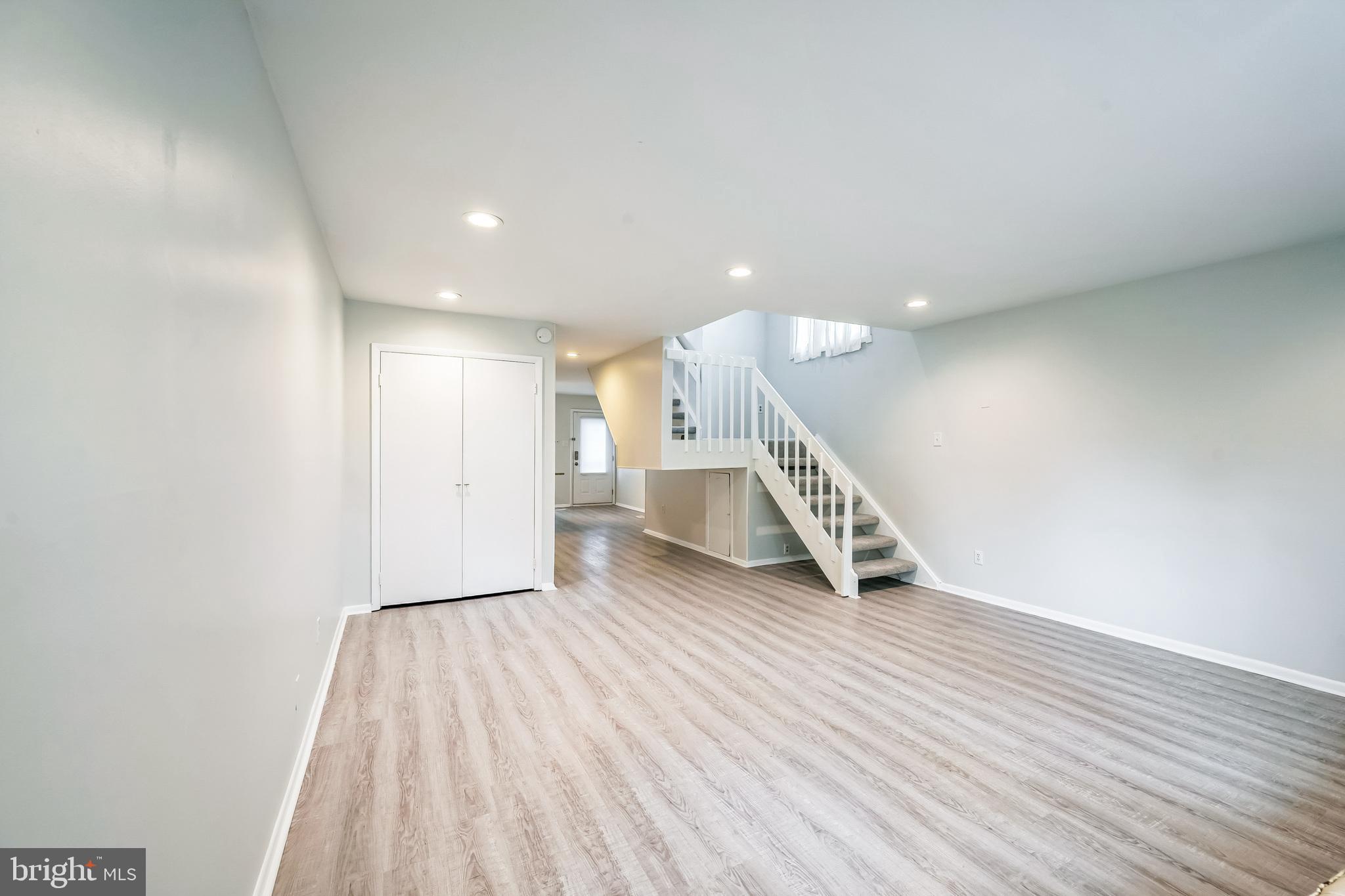 VILLAGE II - Residential