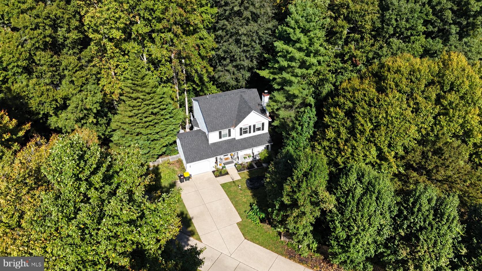 2490 WOODLAND COURT
