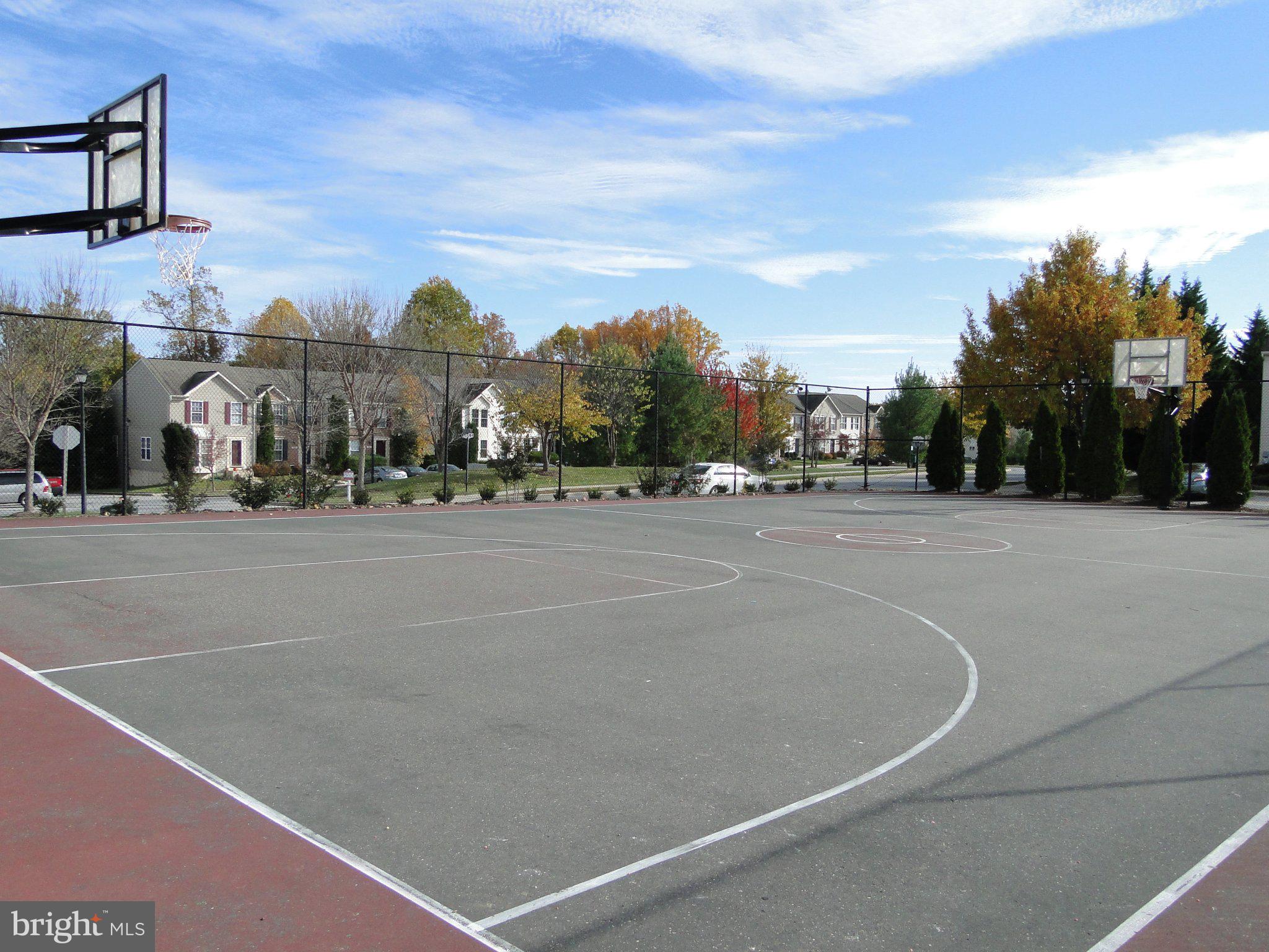 2490 WOODLAND COURT
