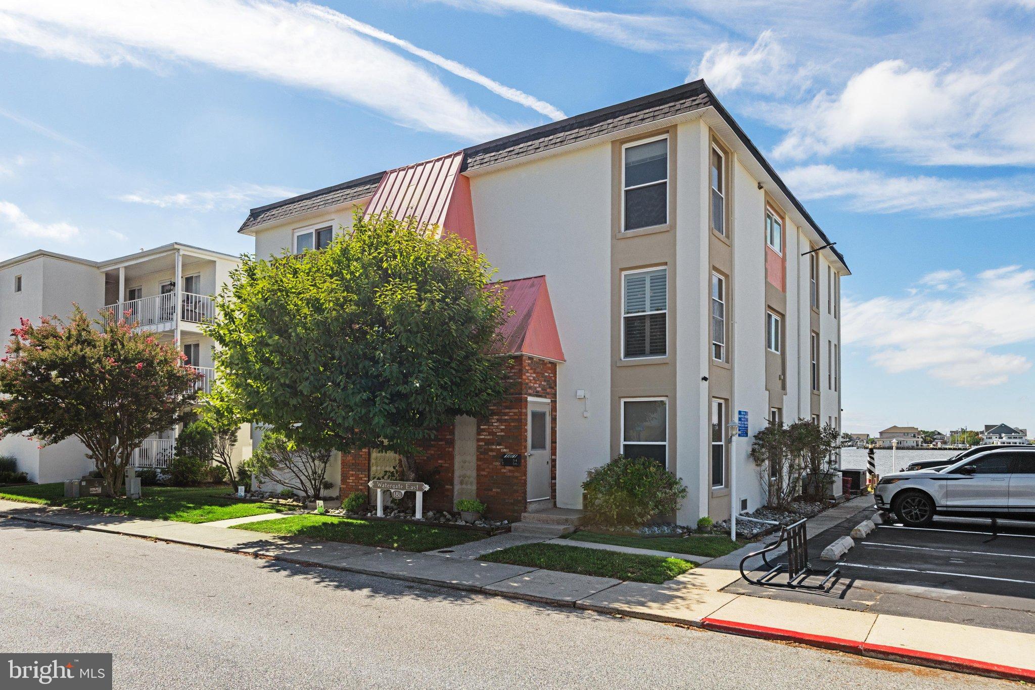 181 JAMESTOWN ROAD 4