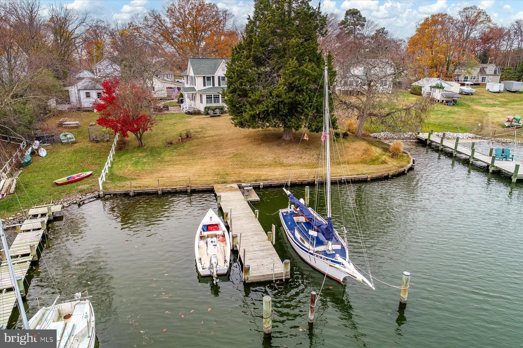 CARRS WHARF - Residential