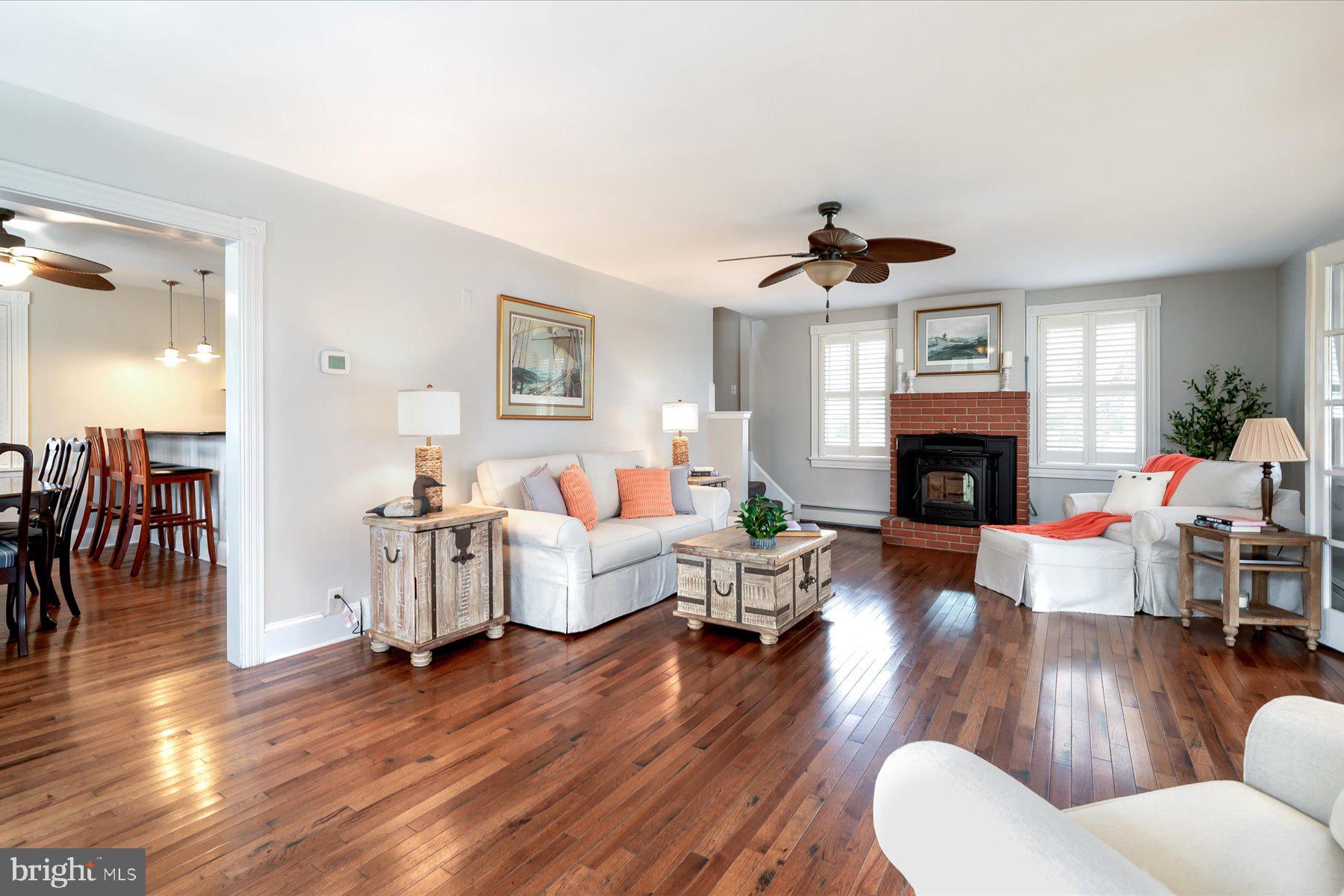 CARRS WHARF - Residential