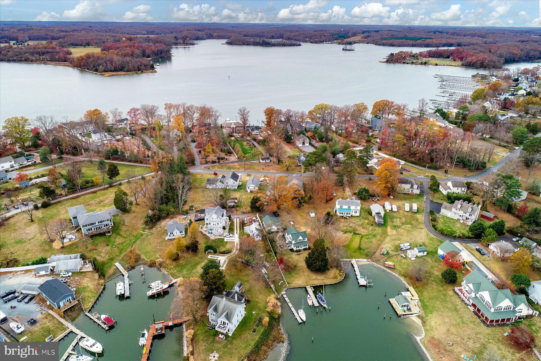 CARRS WHARF - Residential