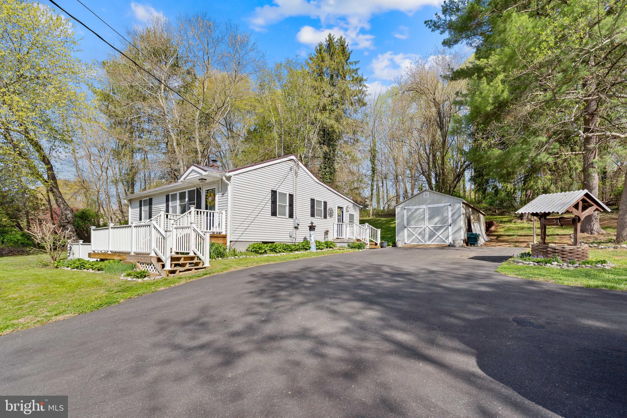 33 BREWSTER BRIDGE ROAD