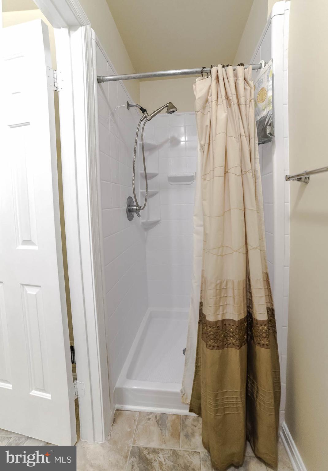 ST CHARLES HAMPSHIRE - Residential