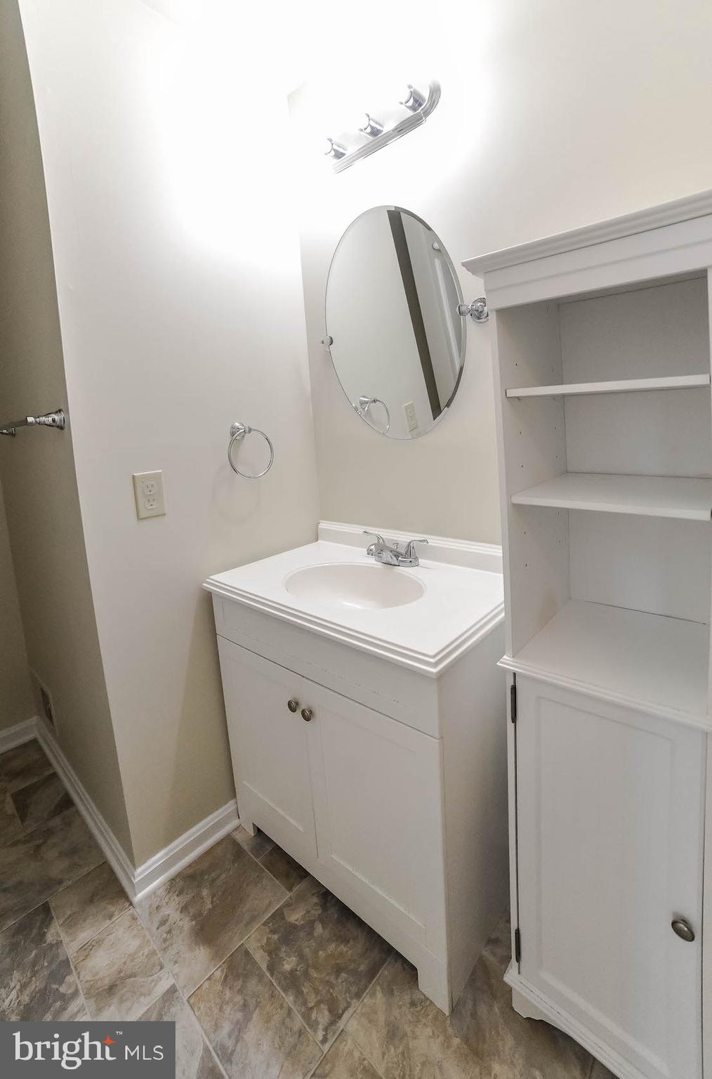 ST CHARLES HAMPSHIRE - Residential