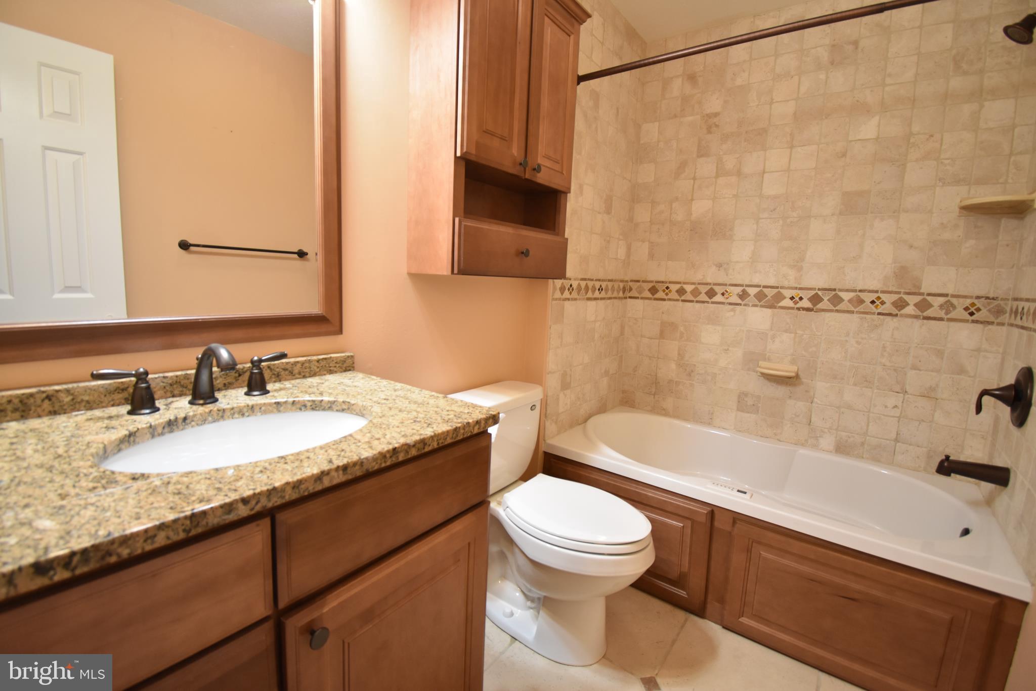 ENGLISH COUNTRY MANOR - Residential