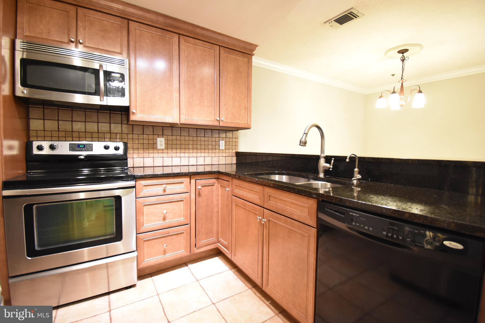 ENGLISH COUNTRY MANOR - Residential