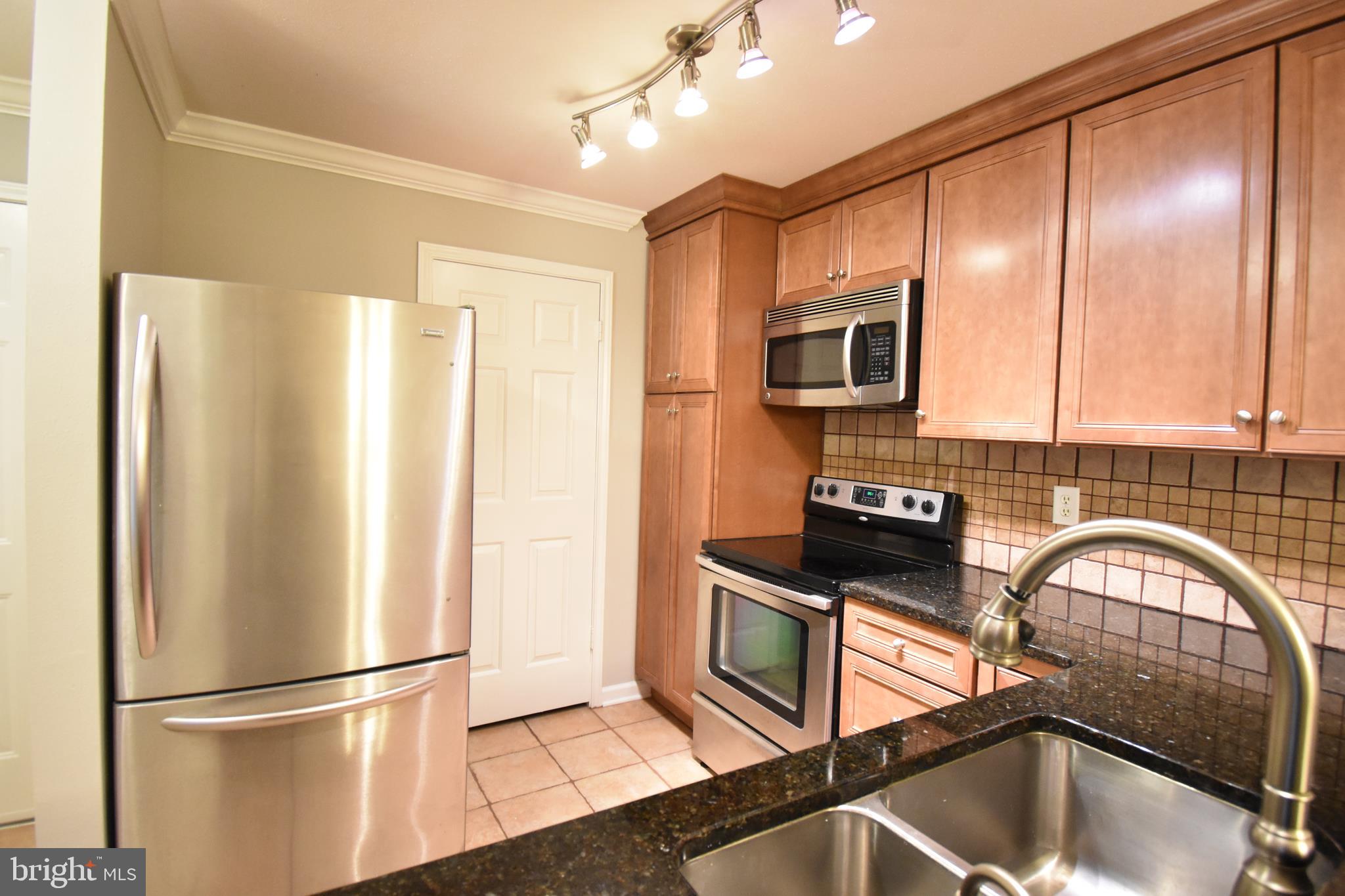 ENGLISH COUNTRY MANOR - Residential