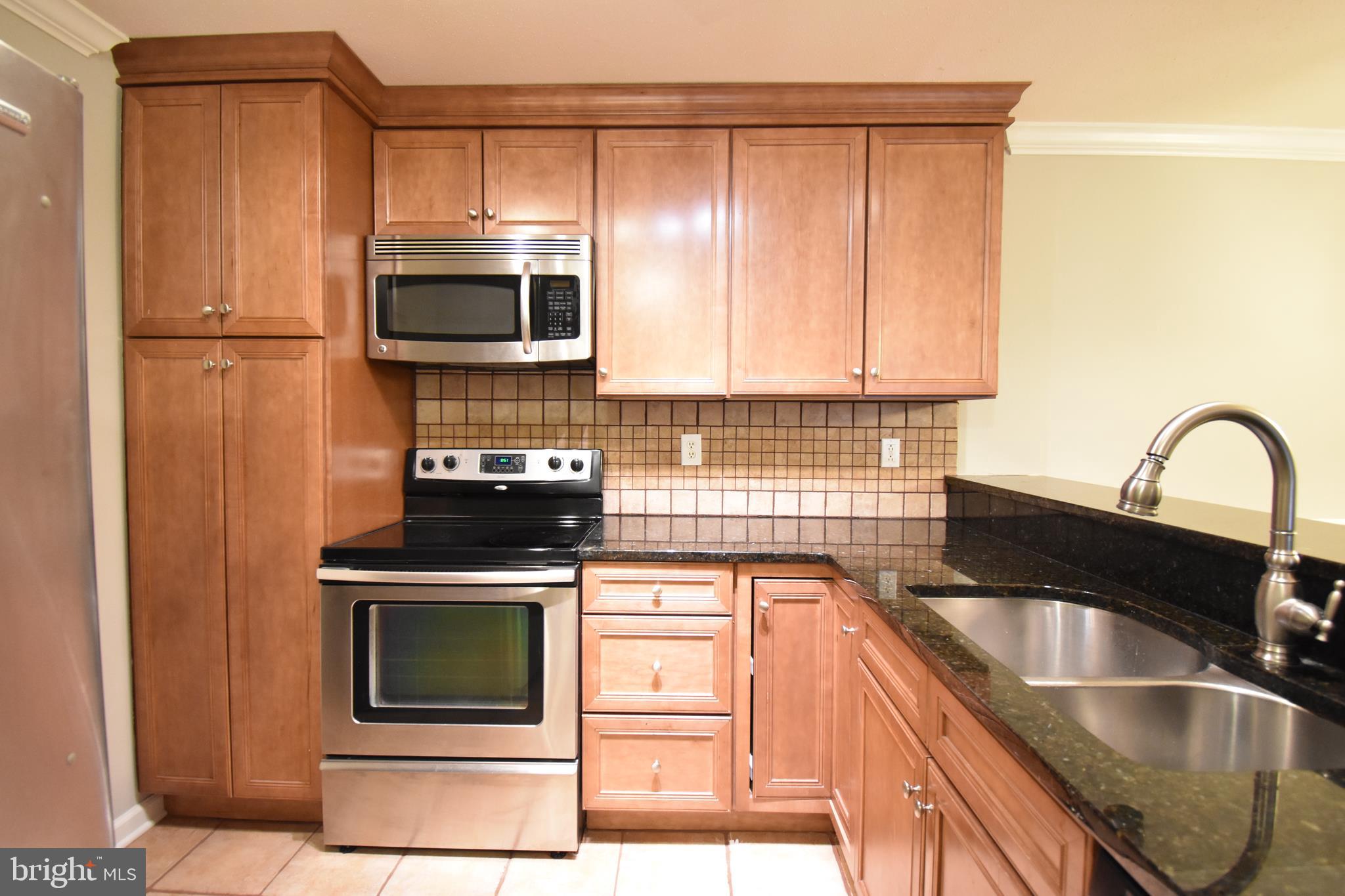 ENGLISH COUNTRY MANOR - Residential