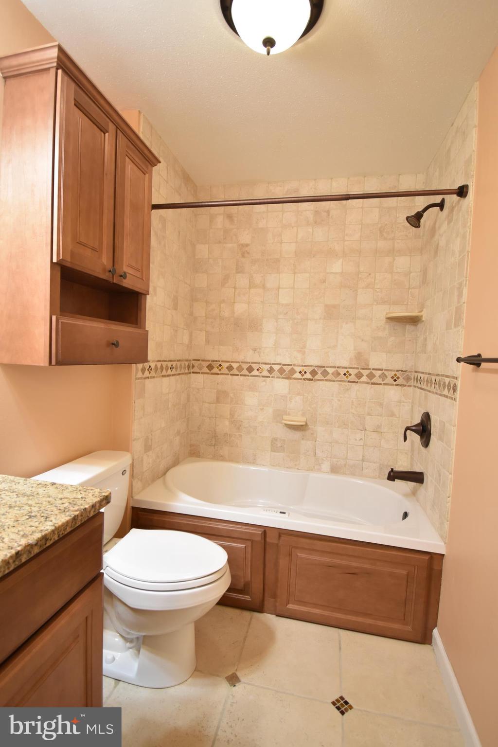 ENGLISH COUNTRY MANOR - Residential