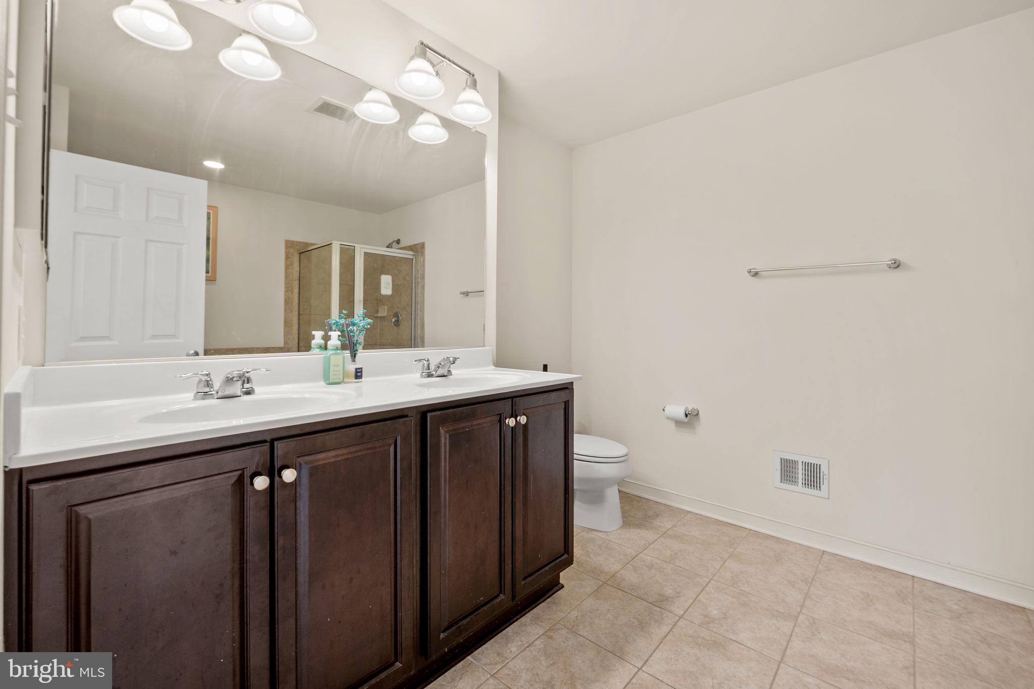 SUMMIT HALL RESERVE - Residential