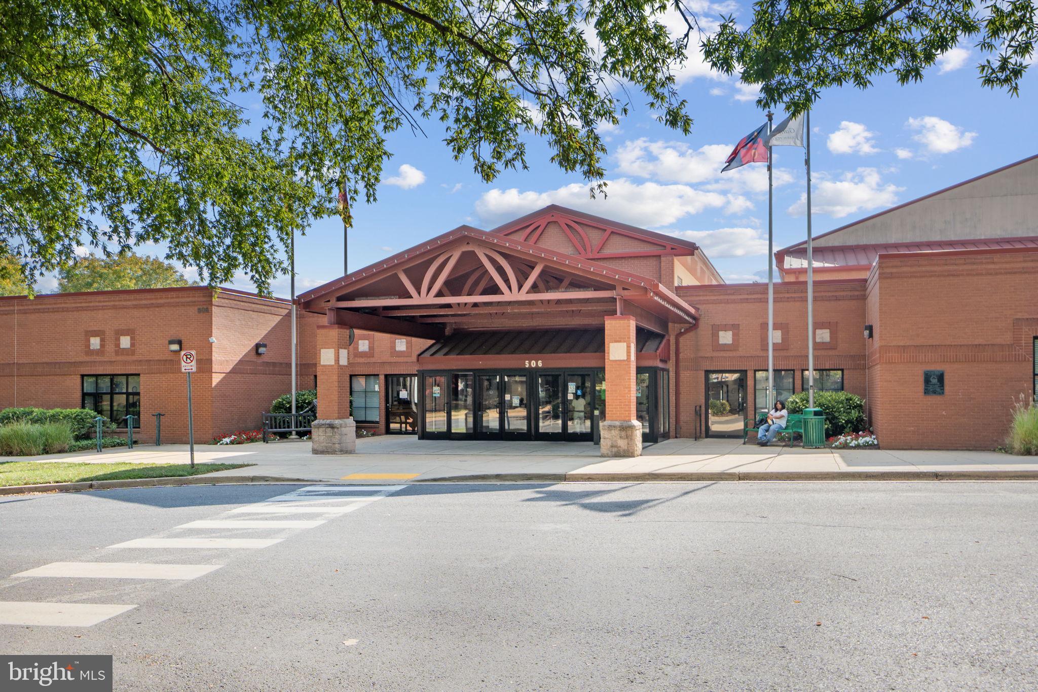 SUMMIT HALL RESERVE - Residential