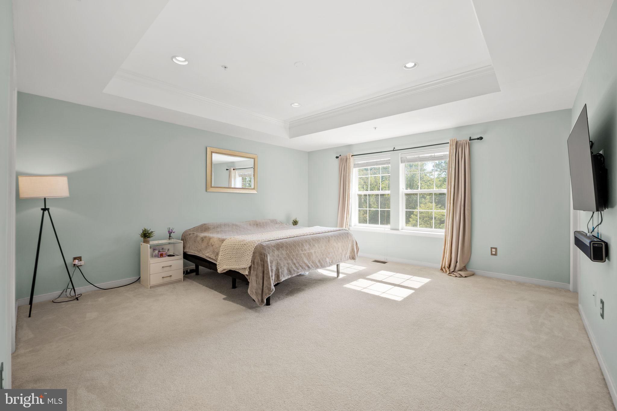 SUMMIT HALL RESERVE - Residential