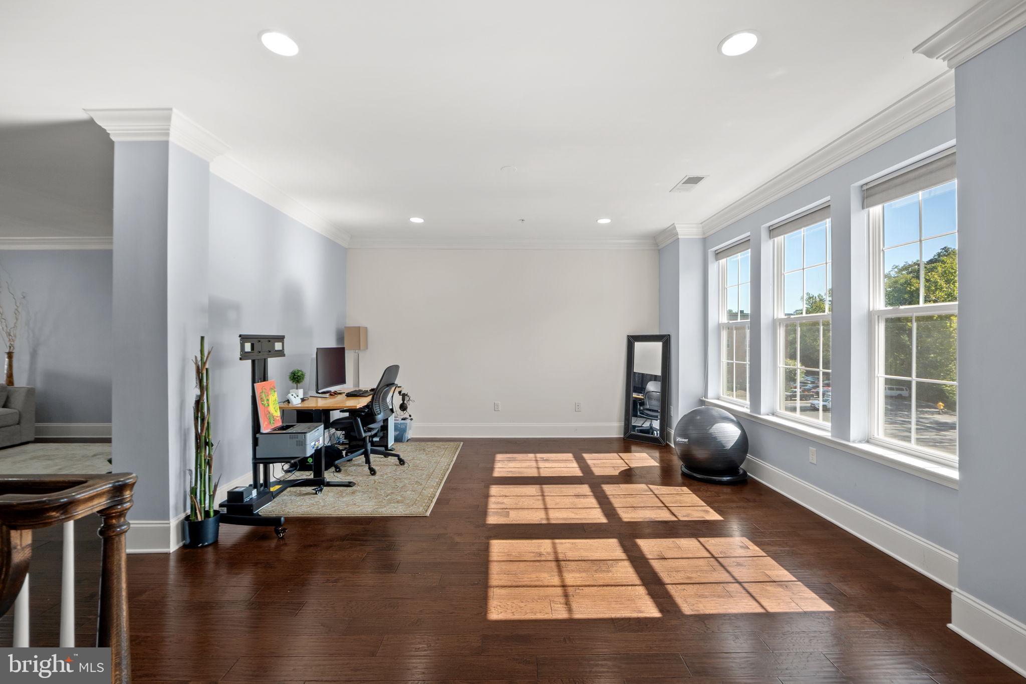 SUMMIT HALL RESERVE - Residential