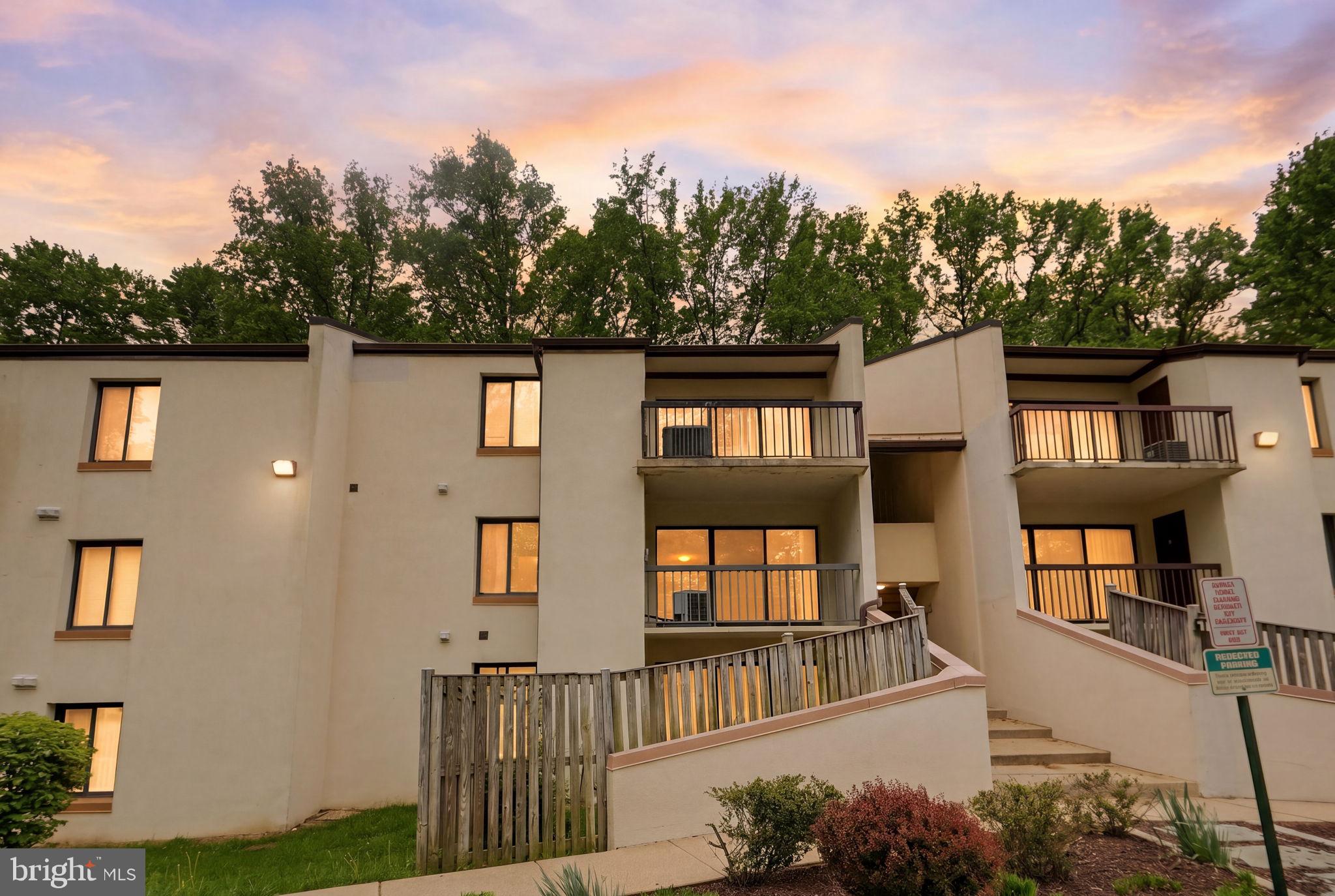 TREETOP CONDO - Residential