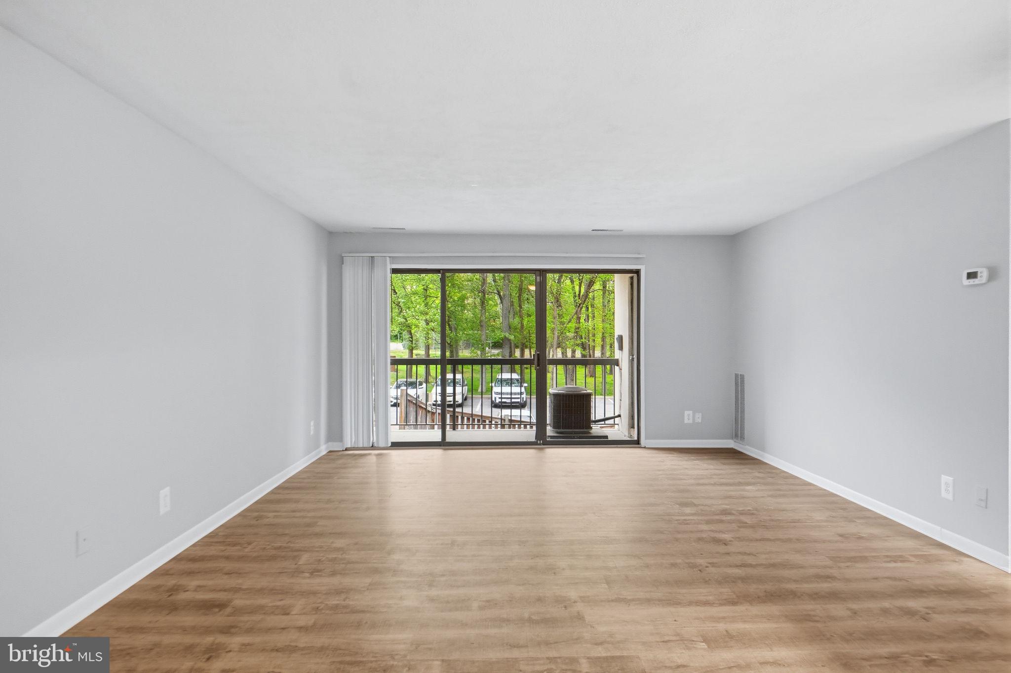 TREETOP CONDO - Residential