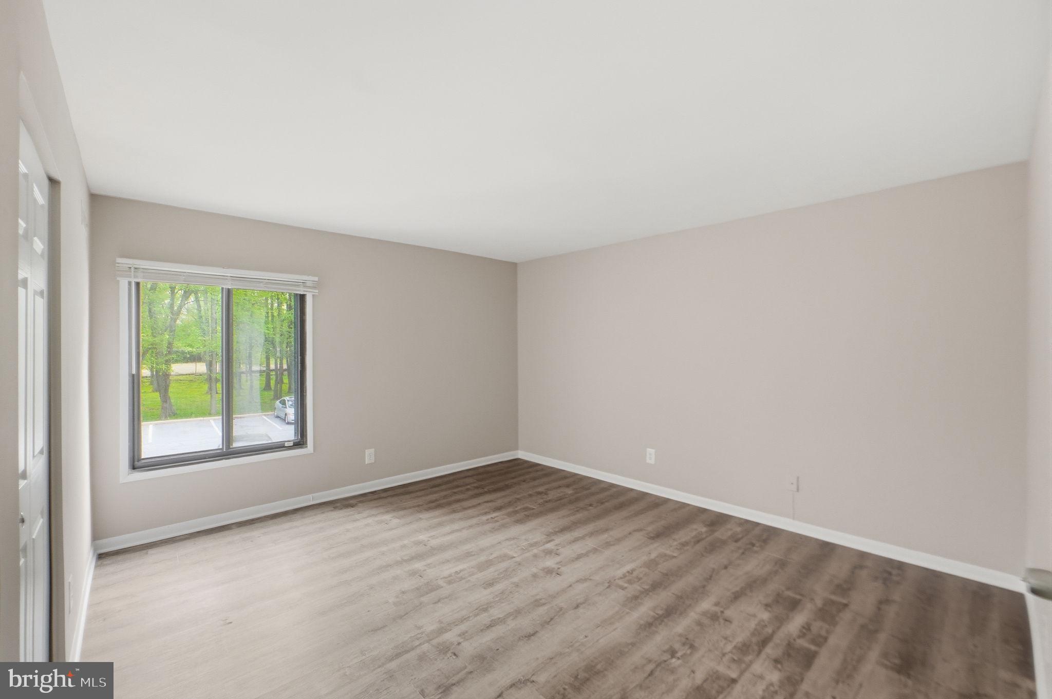 TREETOP CONDO - Residential