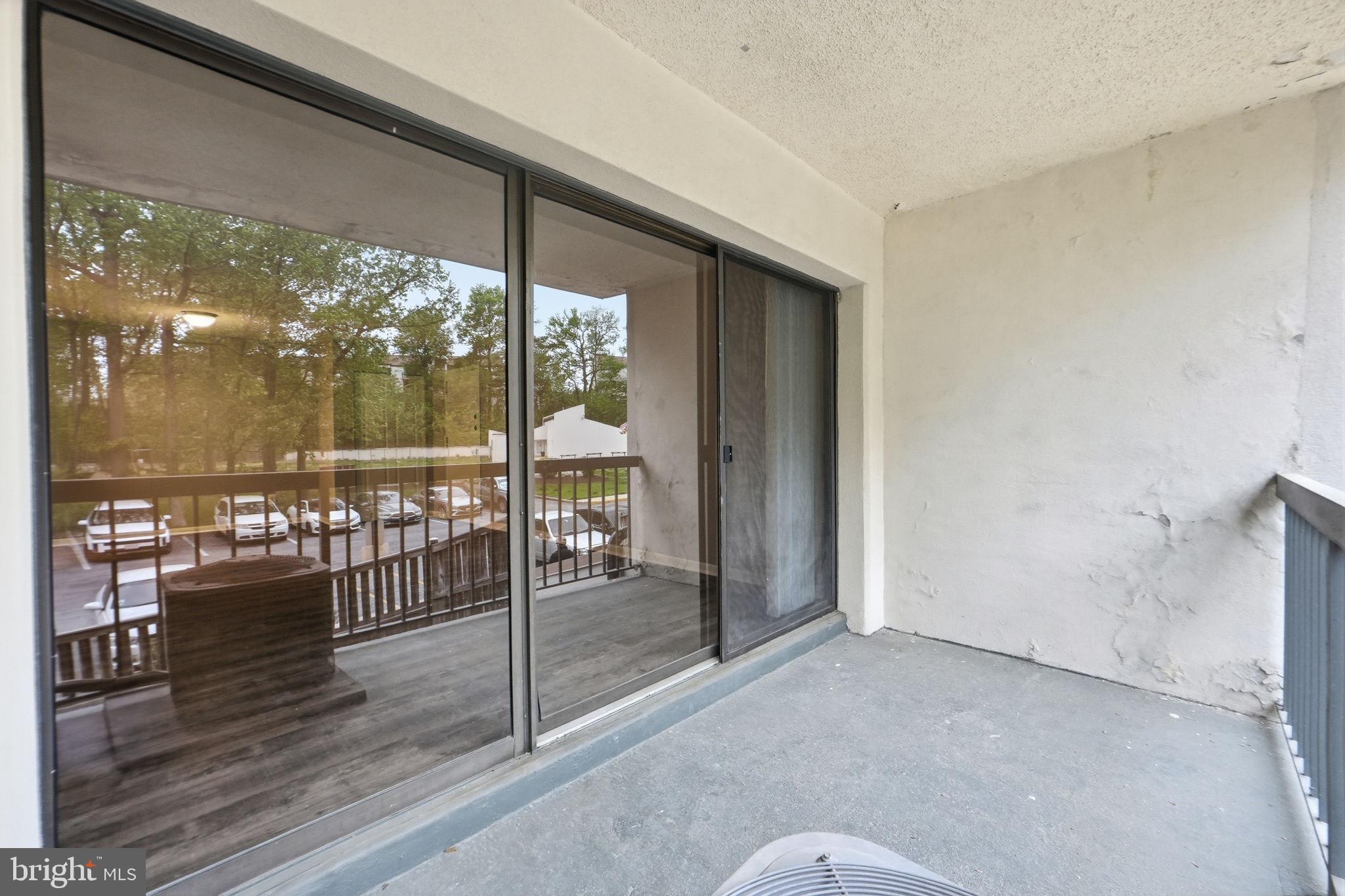 TREETOP CONDO - Residential