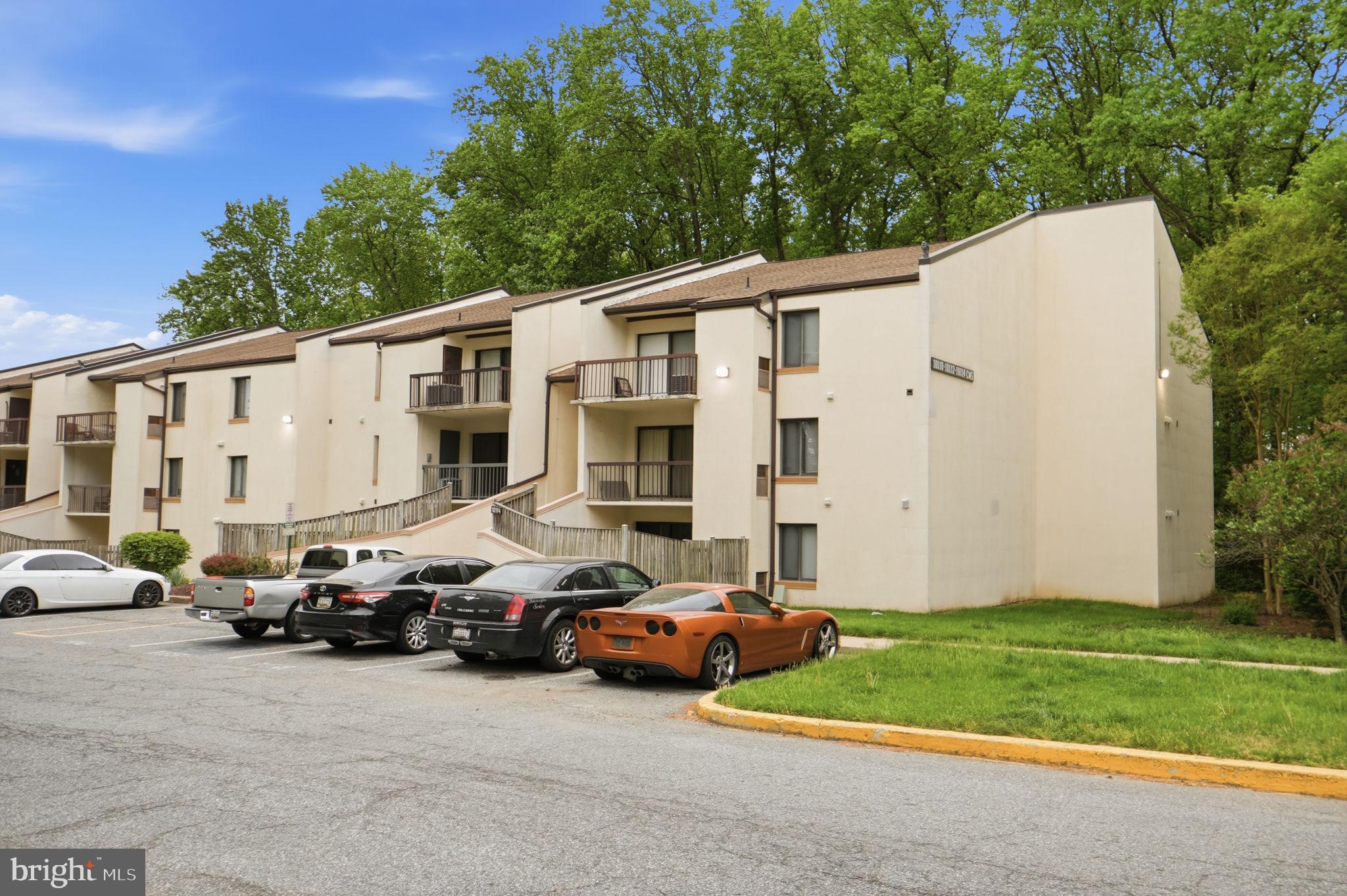 TREETOP CONDO - Residential