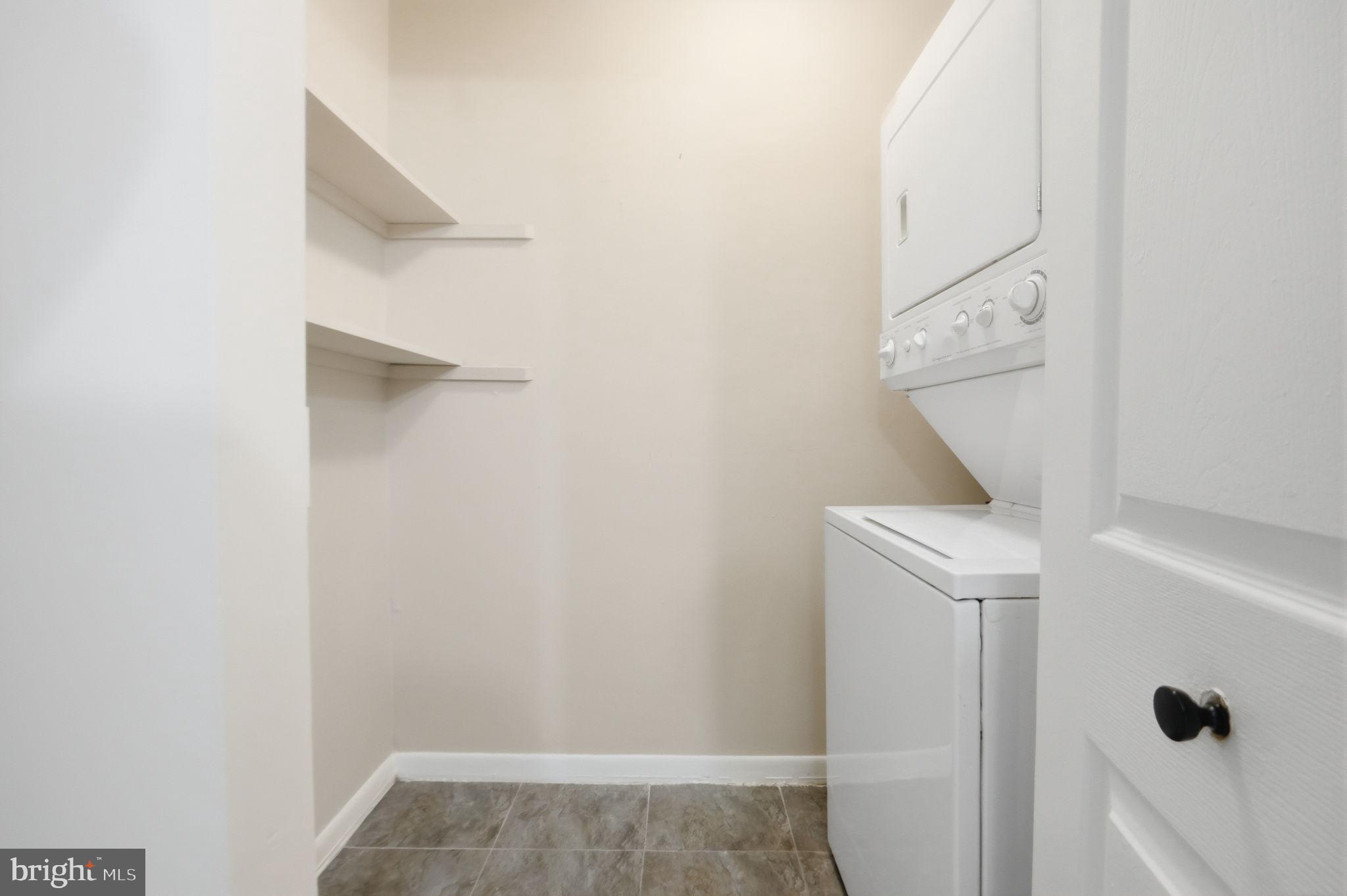 TREETOP CONDO - Residential