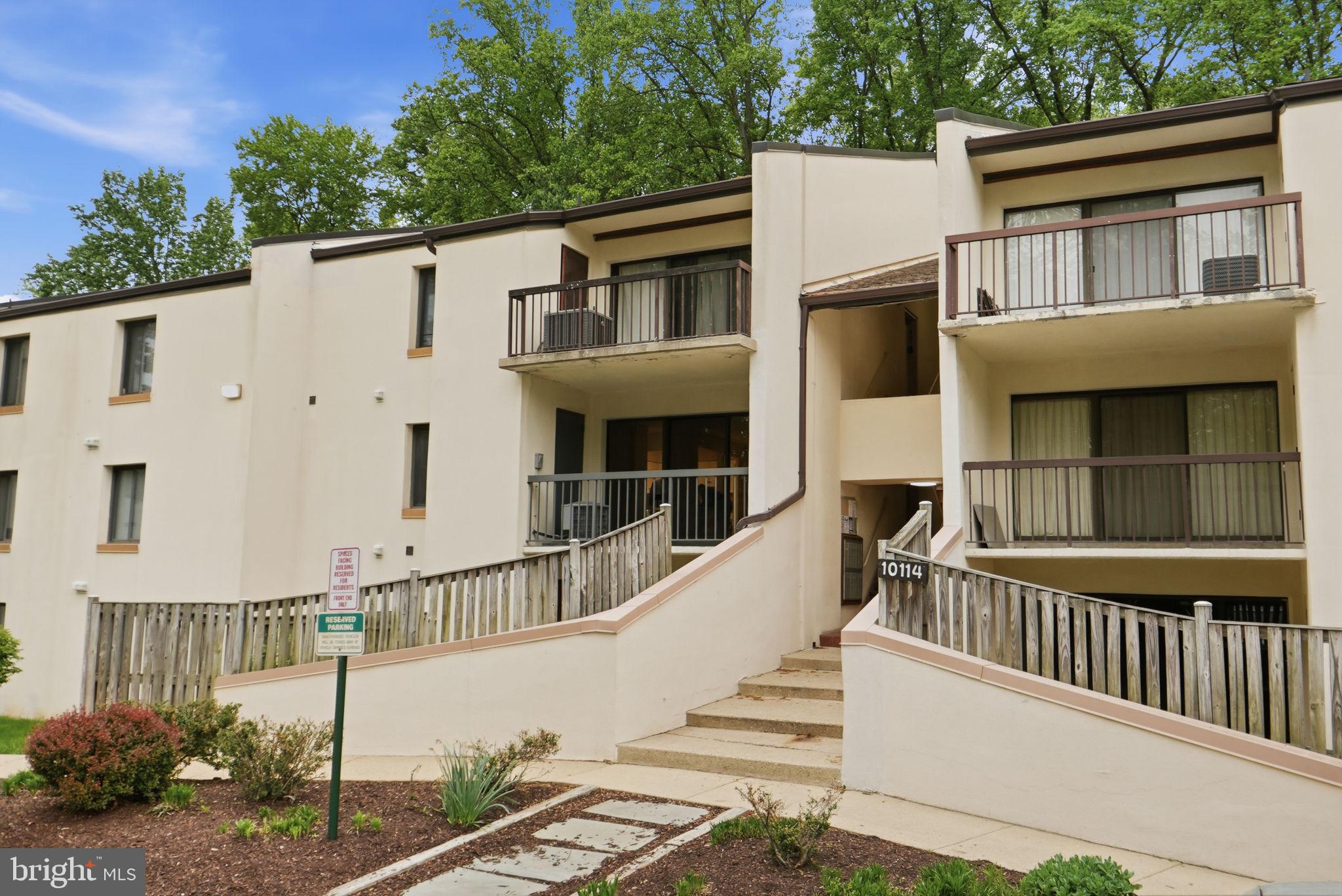 TREETOP CONDO - Residential