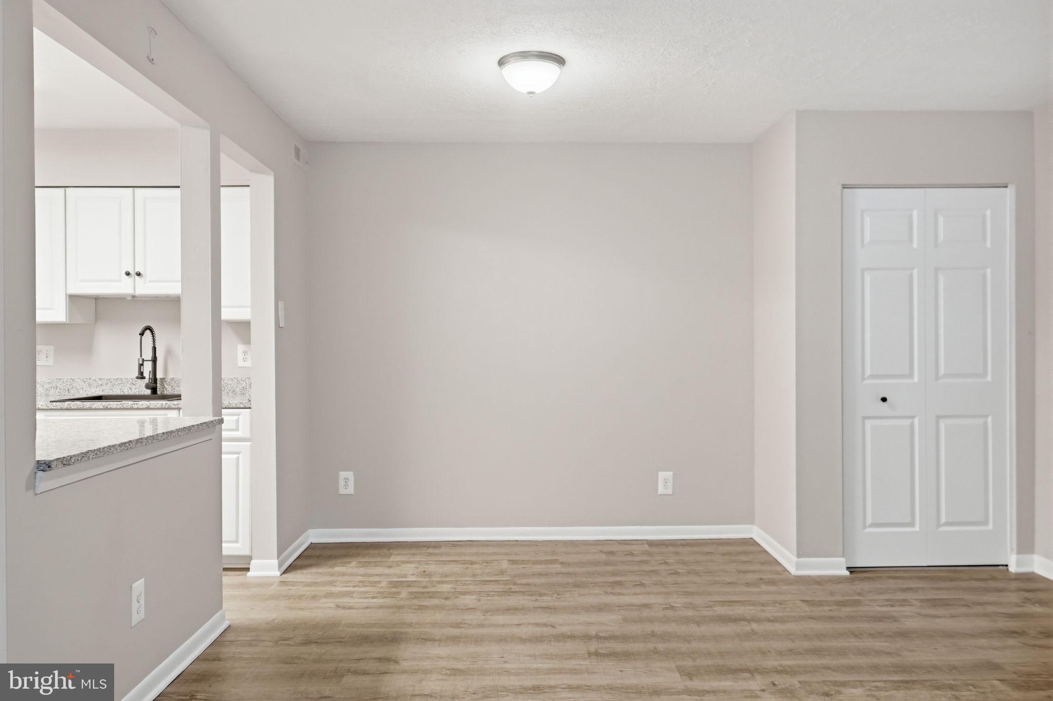 TREETOP CONDO - Residential