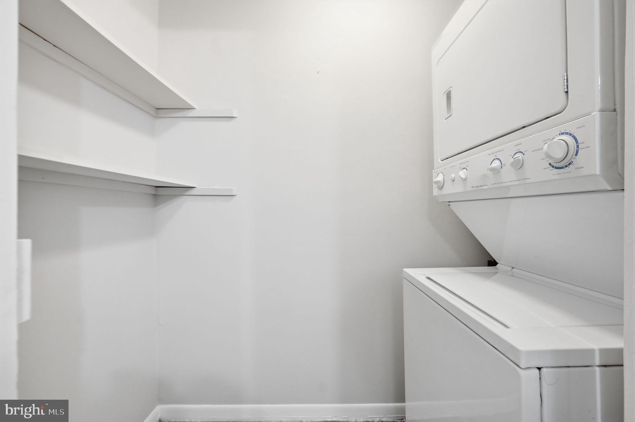 TREETOP CONDO - Residential