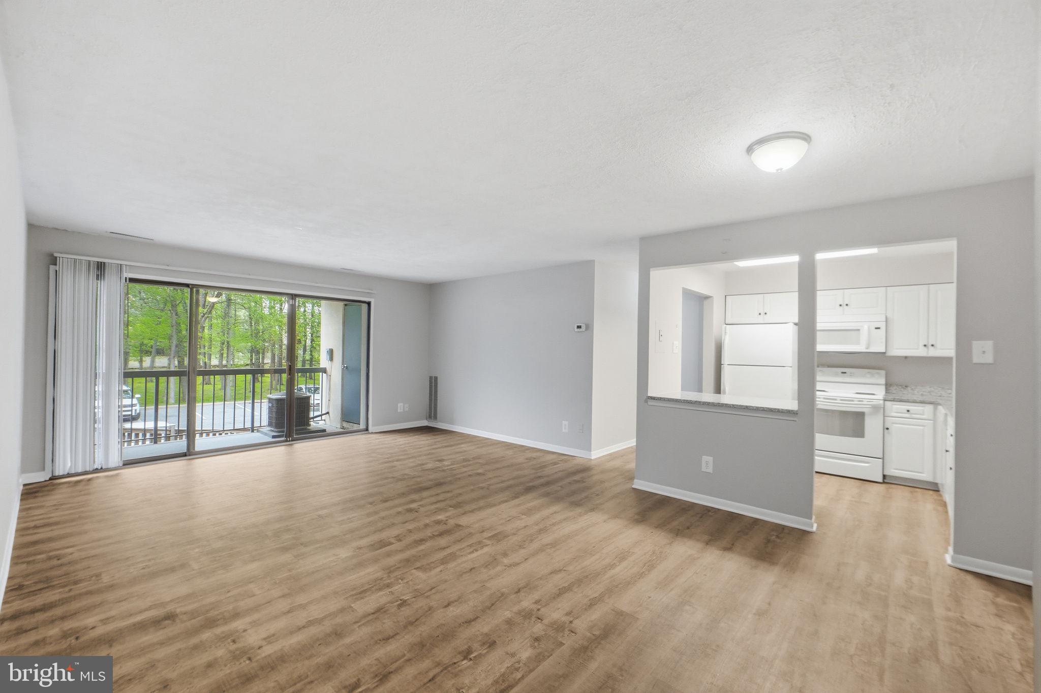 TREETOP CONDO - Residential