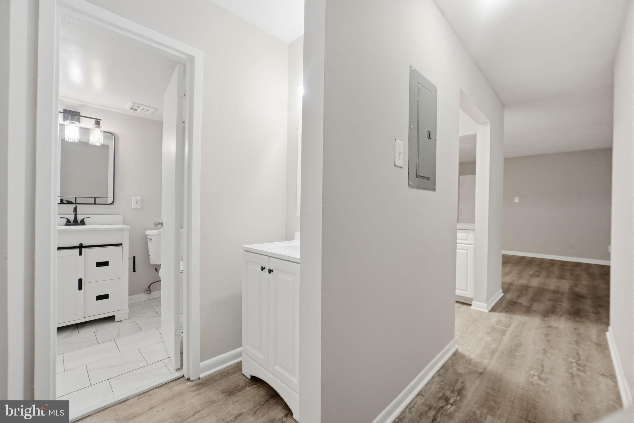 TREETOP CONDO - Residential