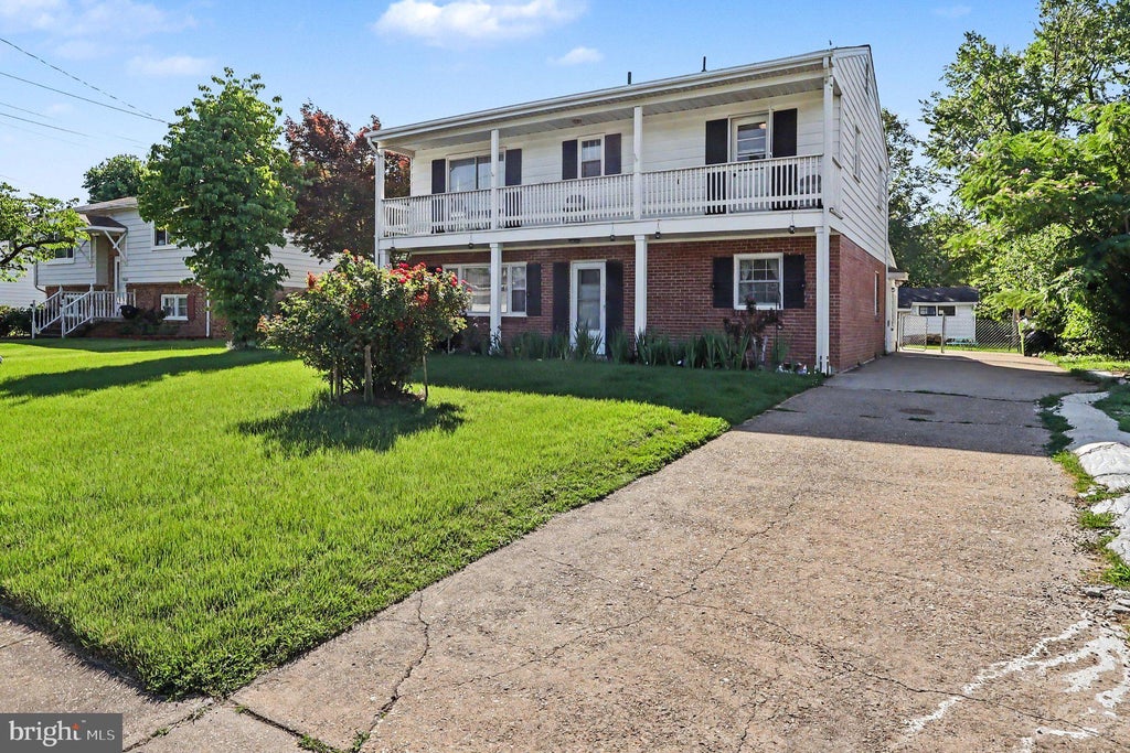 Photo of 17841 Lyda Lane, DUMFRIES, VA 22026 (MLS # VAPW2120954)