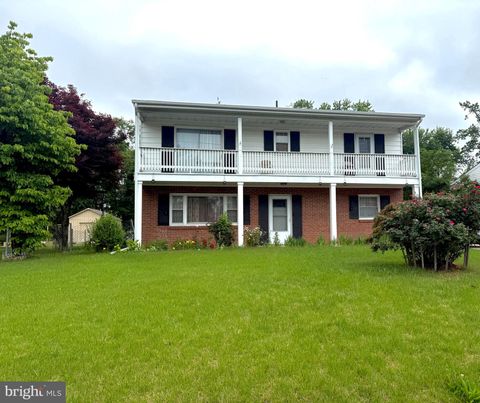 Photo of 17841 Lyda Lane, DUMFRIES, VA 22026 (MLS # VAPW2120954)