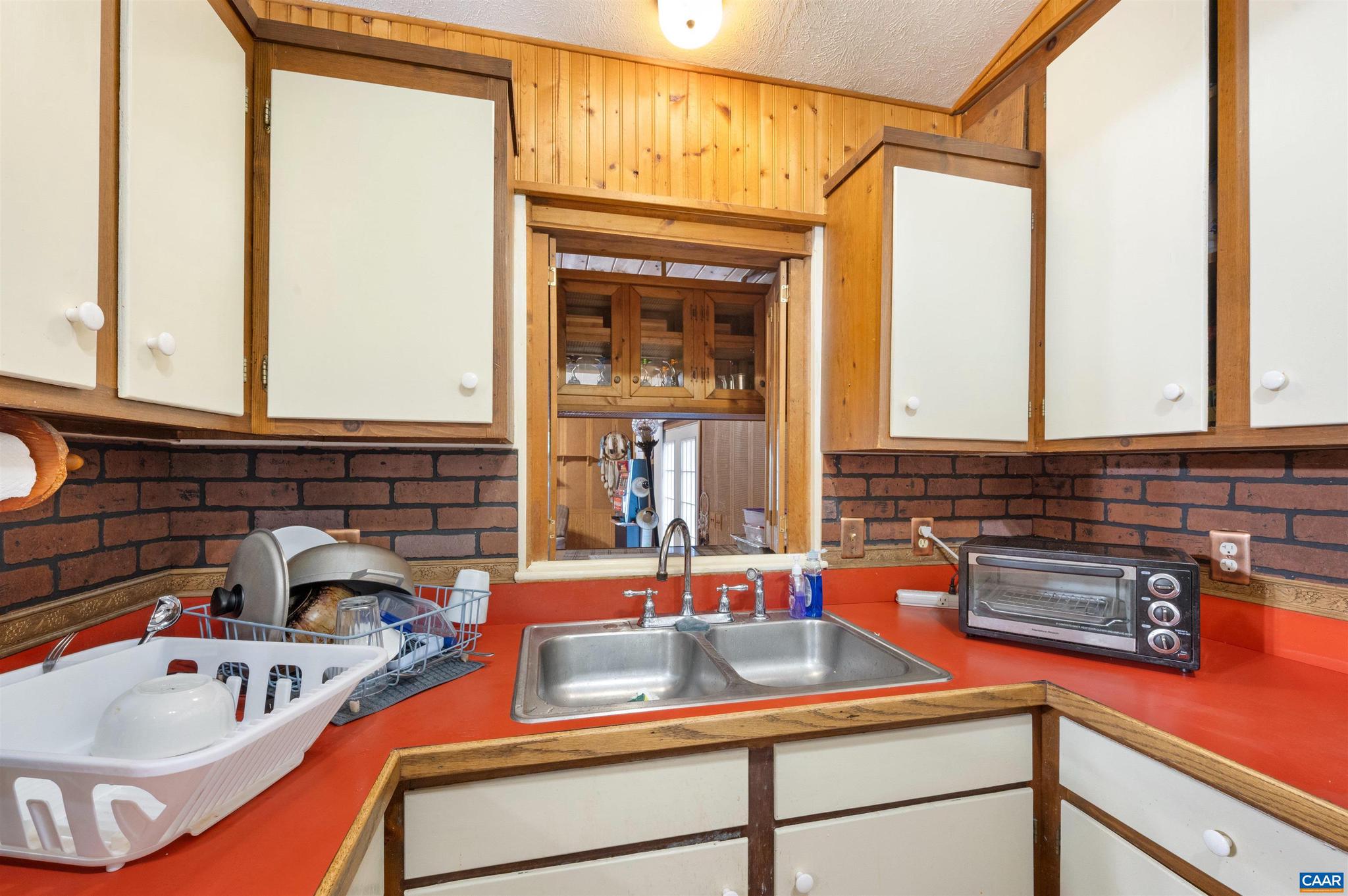 LAKE MONTICELLO - Residential