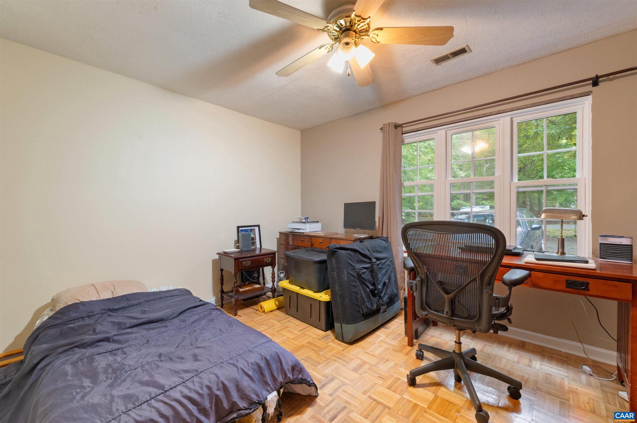 LAKE MONTICELLO - Residential