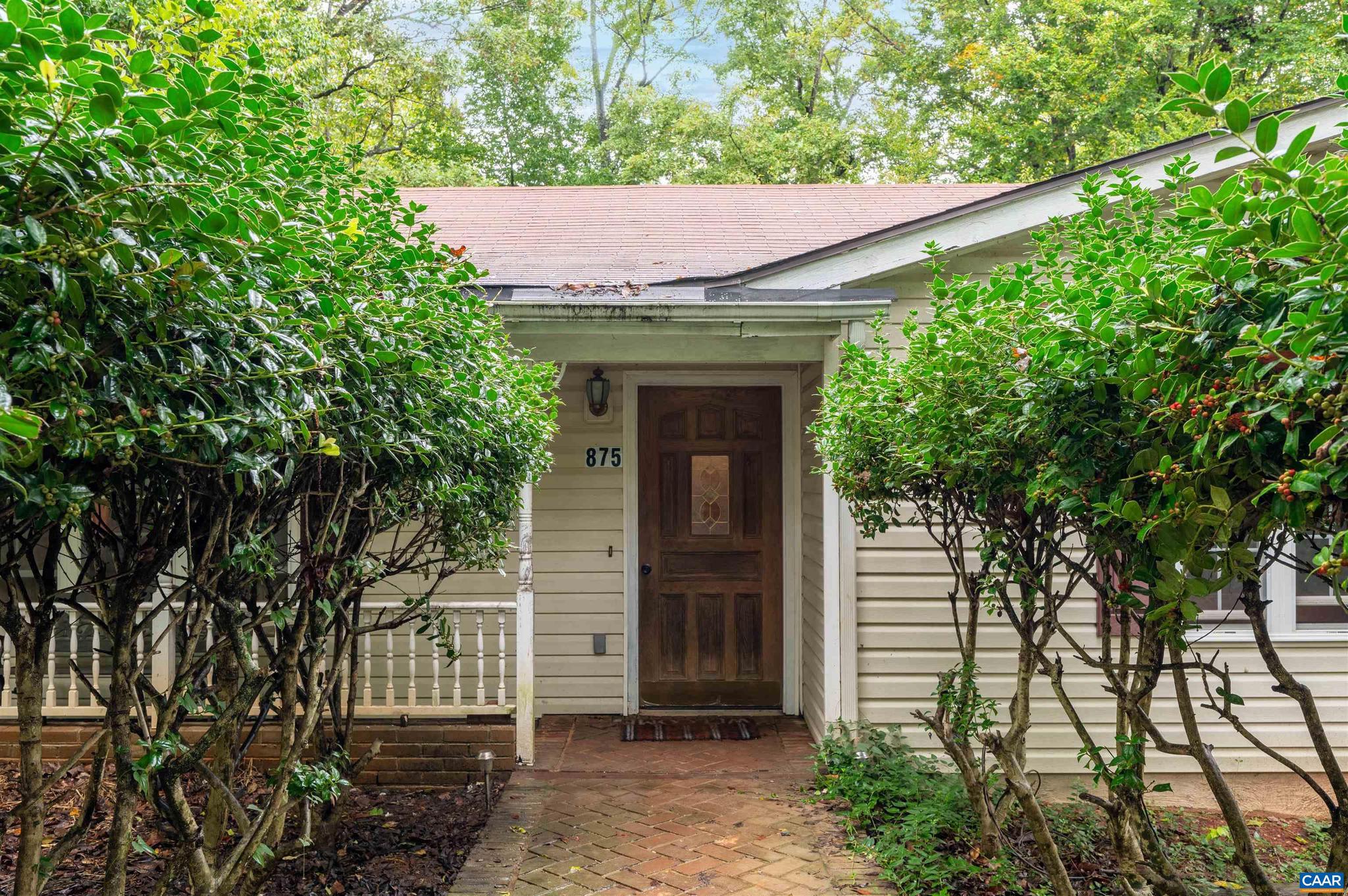 LAKE MONTICELLO - Residential