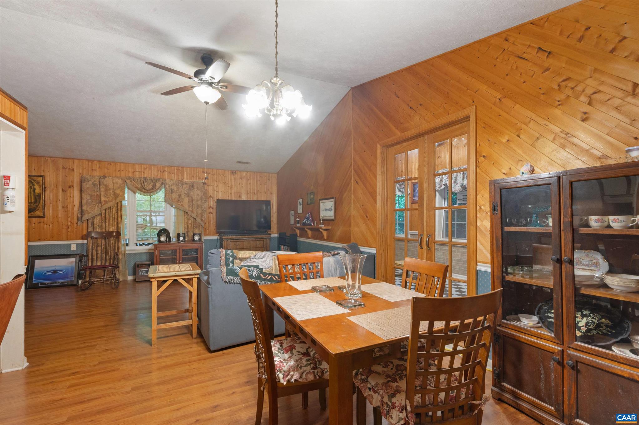 LAKE MONTICELLO - Residential