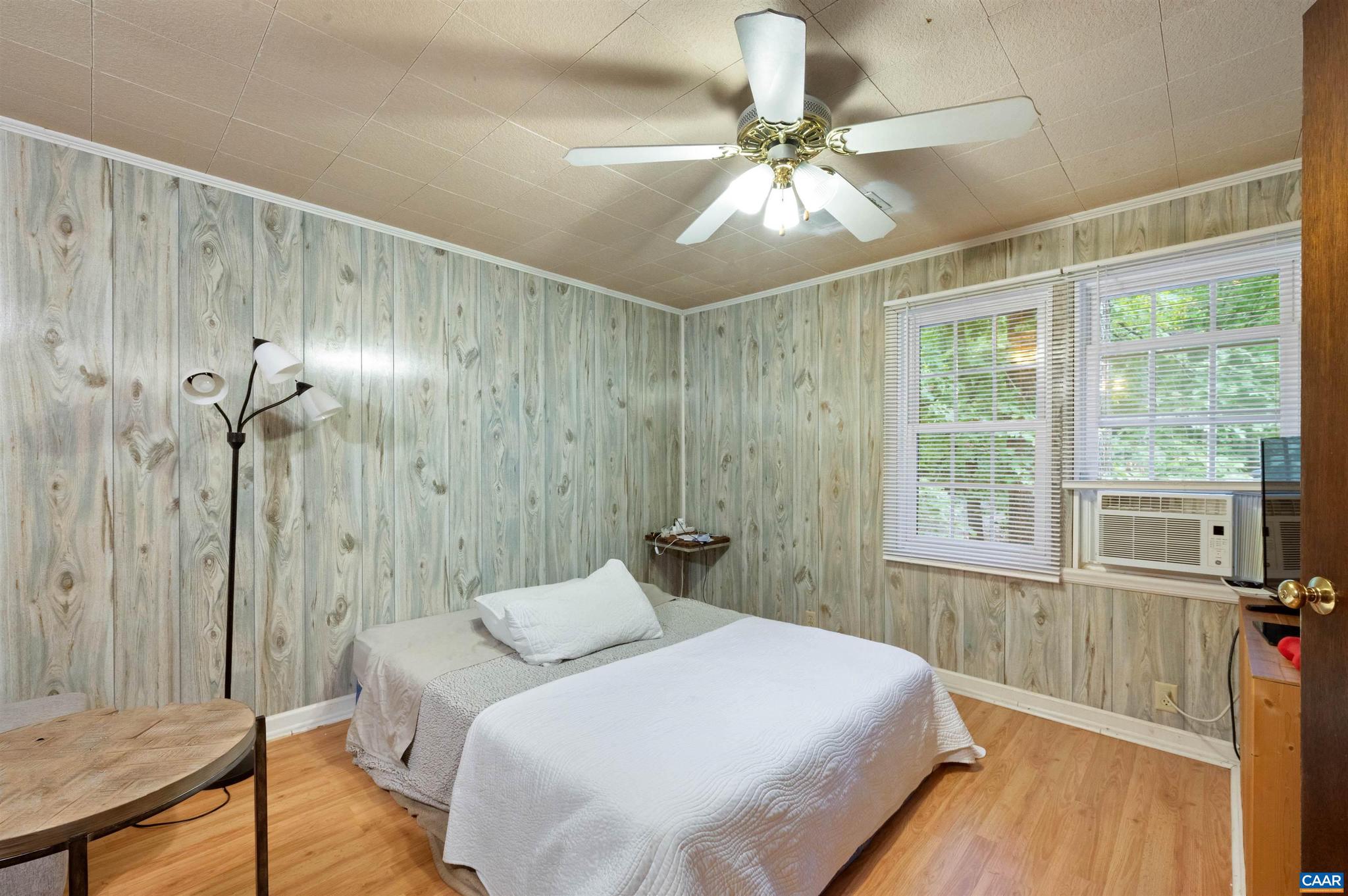 LAKE MONTICELLO - Residential