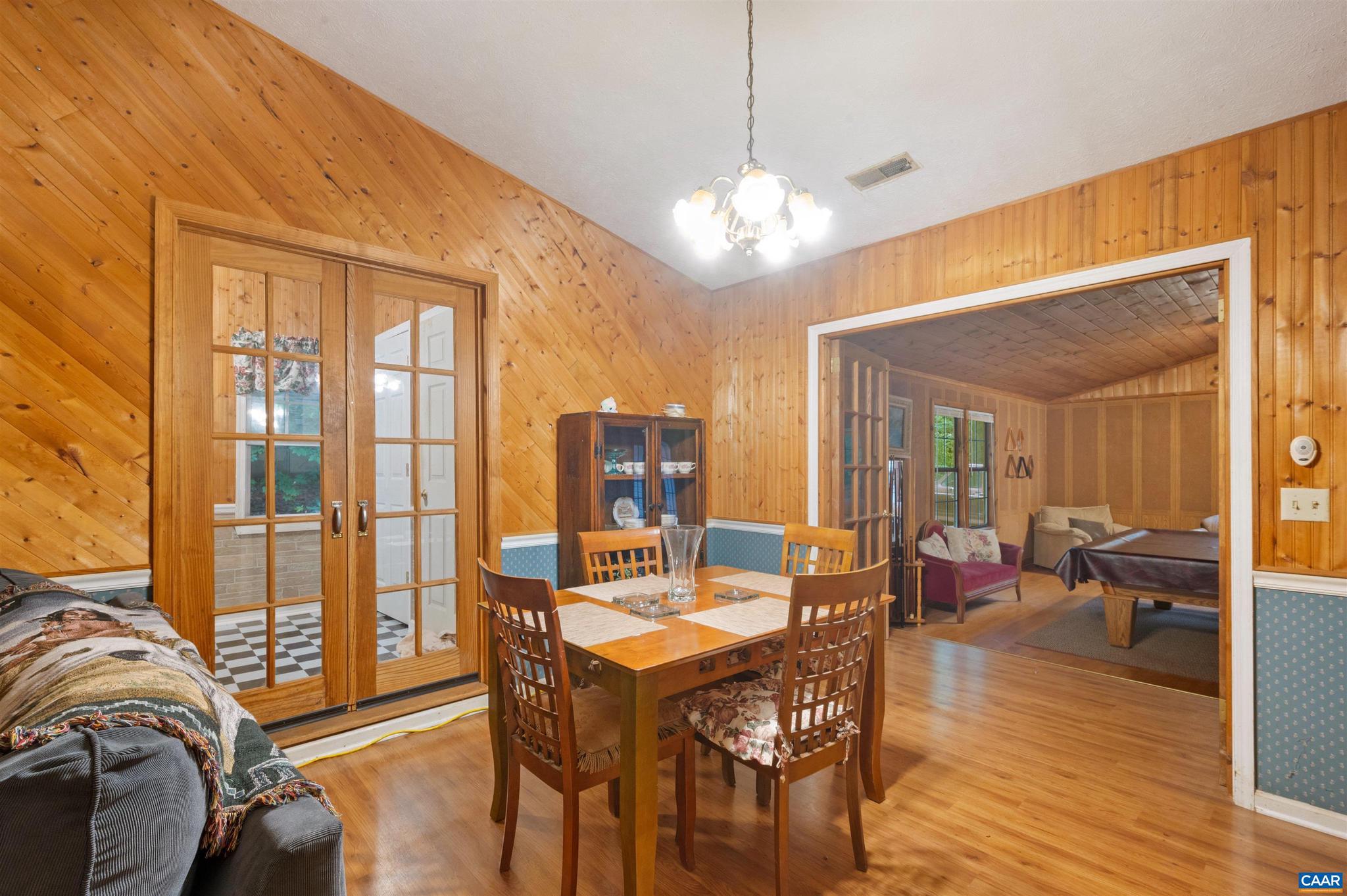 LAKE MONTICELLO - Residential