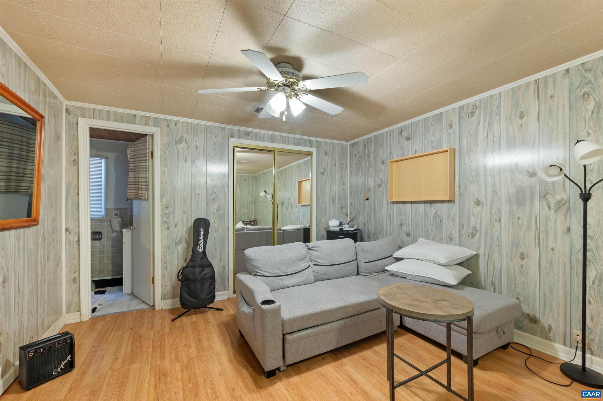 LAKE MONTICELLO - Residential