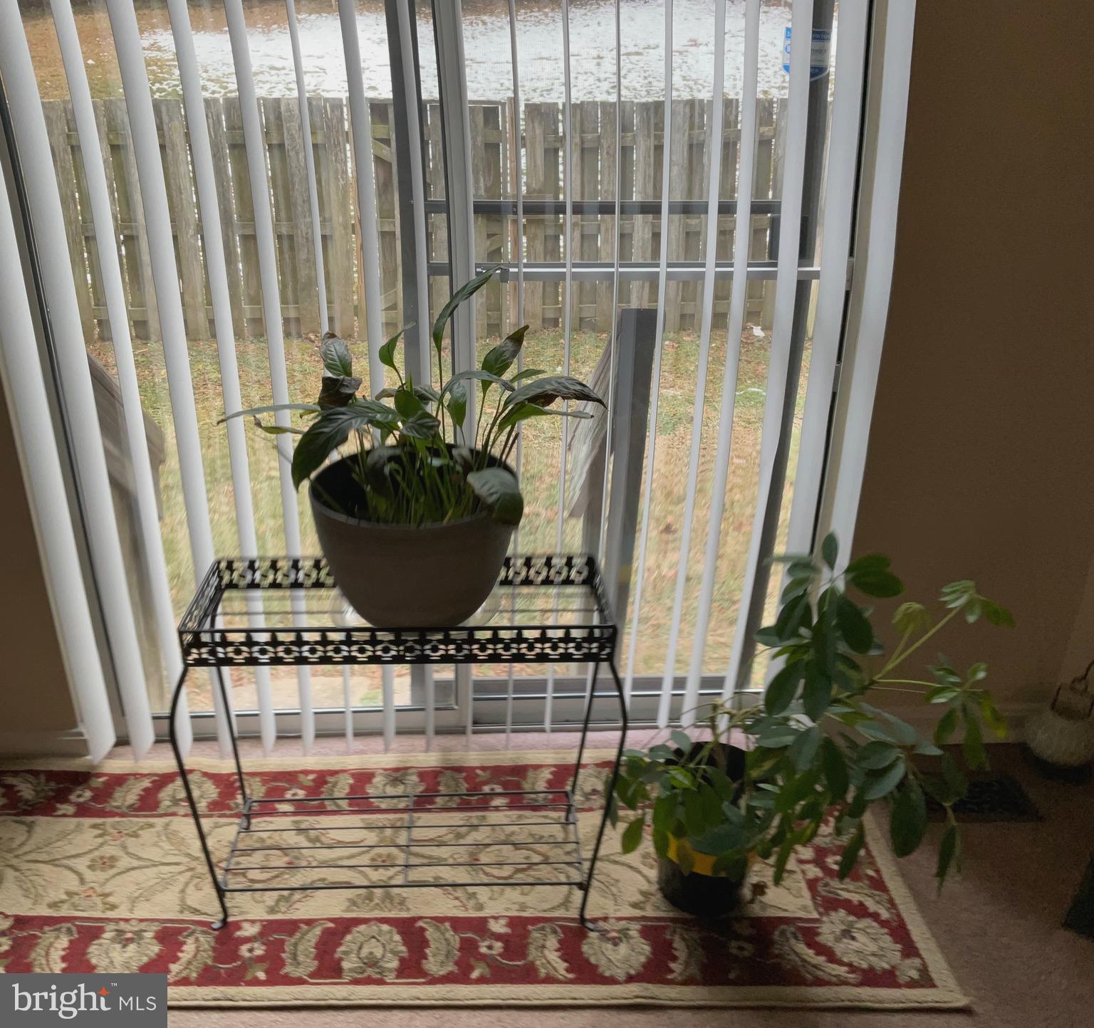 STONELEIGH SQUARE - Residential