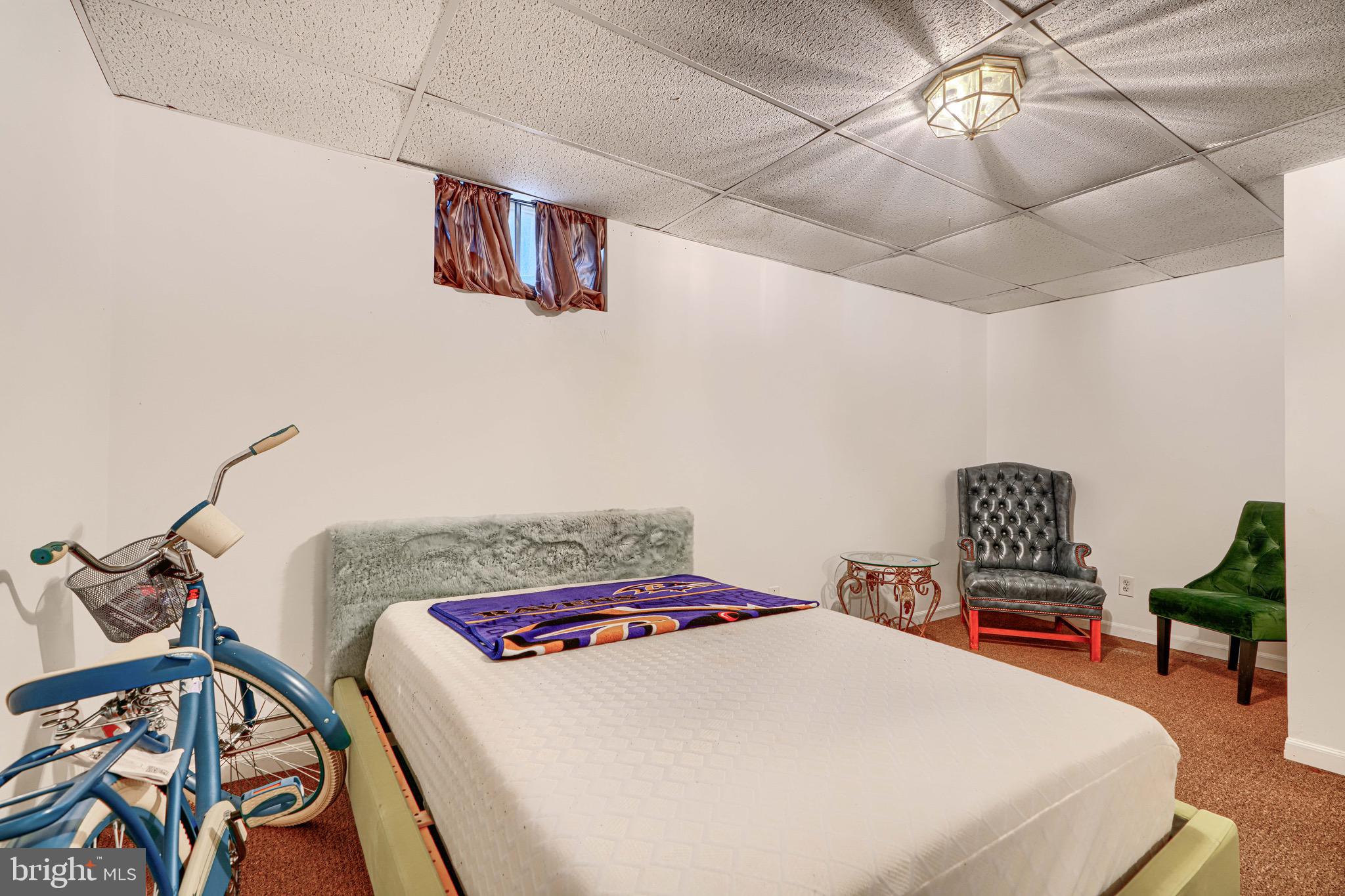 STONELEIGH SQUARE - Residential