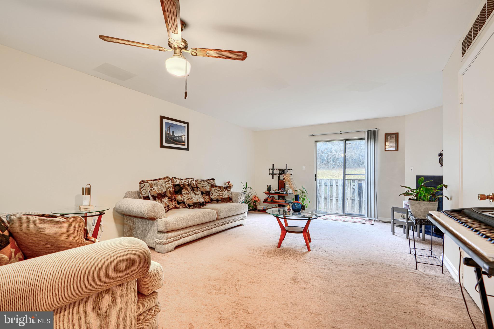 STONELEIGH SQUARE - Residential