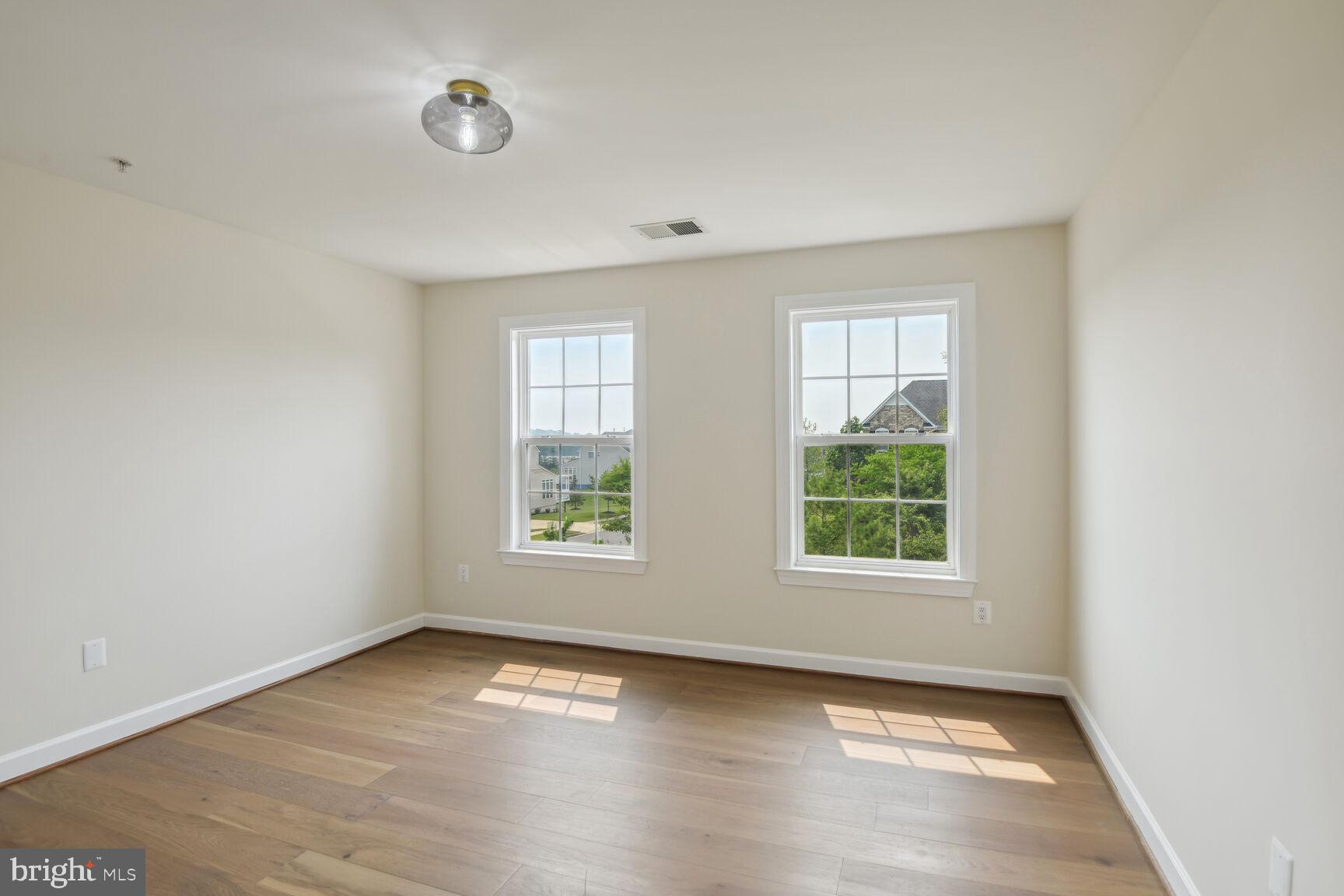 GLENDALE FOREST-PLAT FOU - Residential