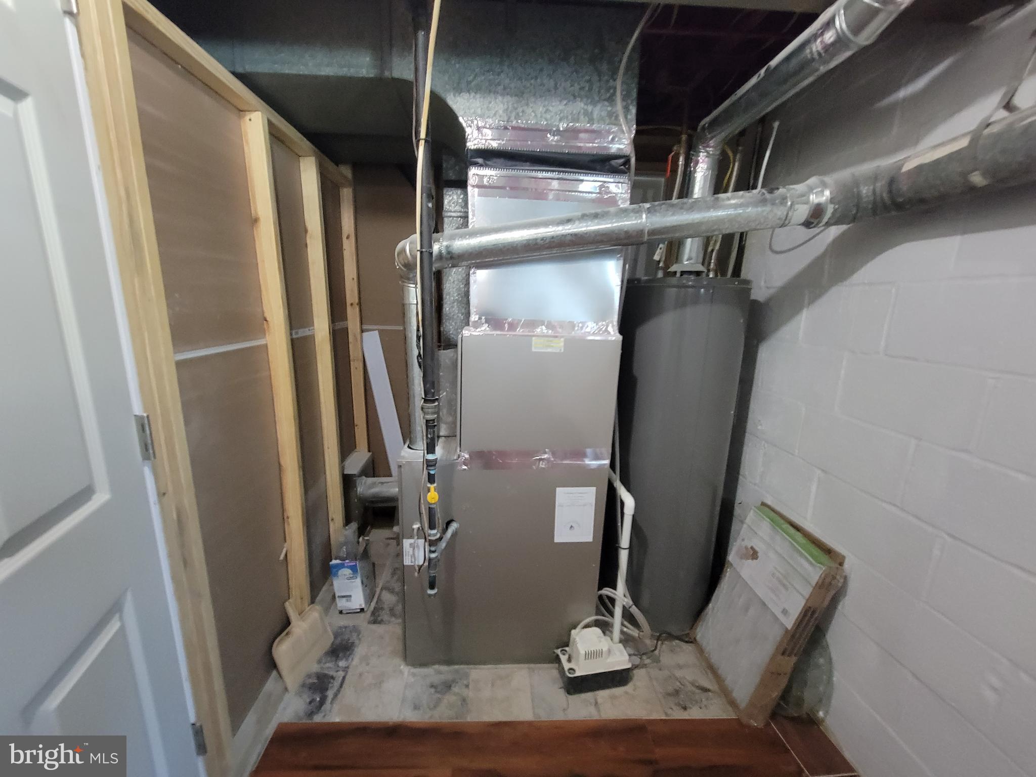 LYNNE ACRES - Residential