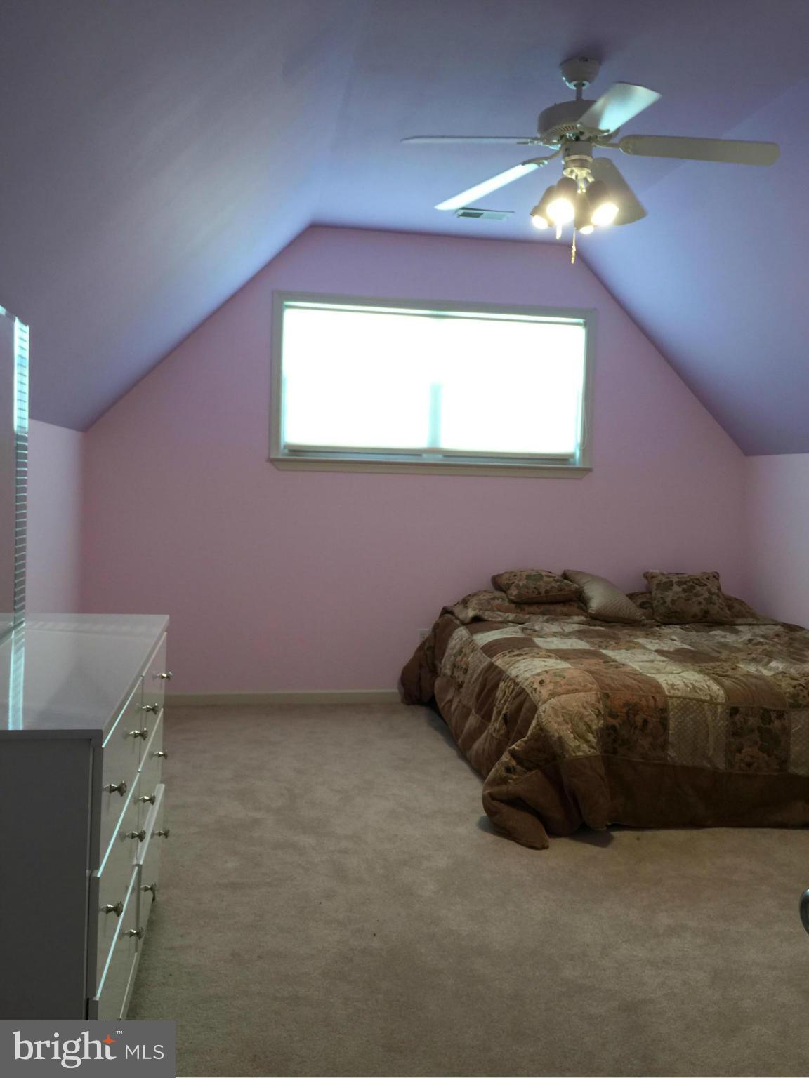 HILLSDALE ESTATES - Residential