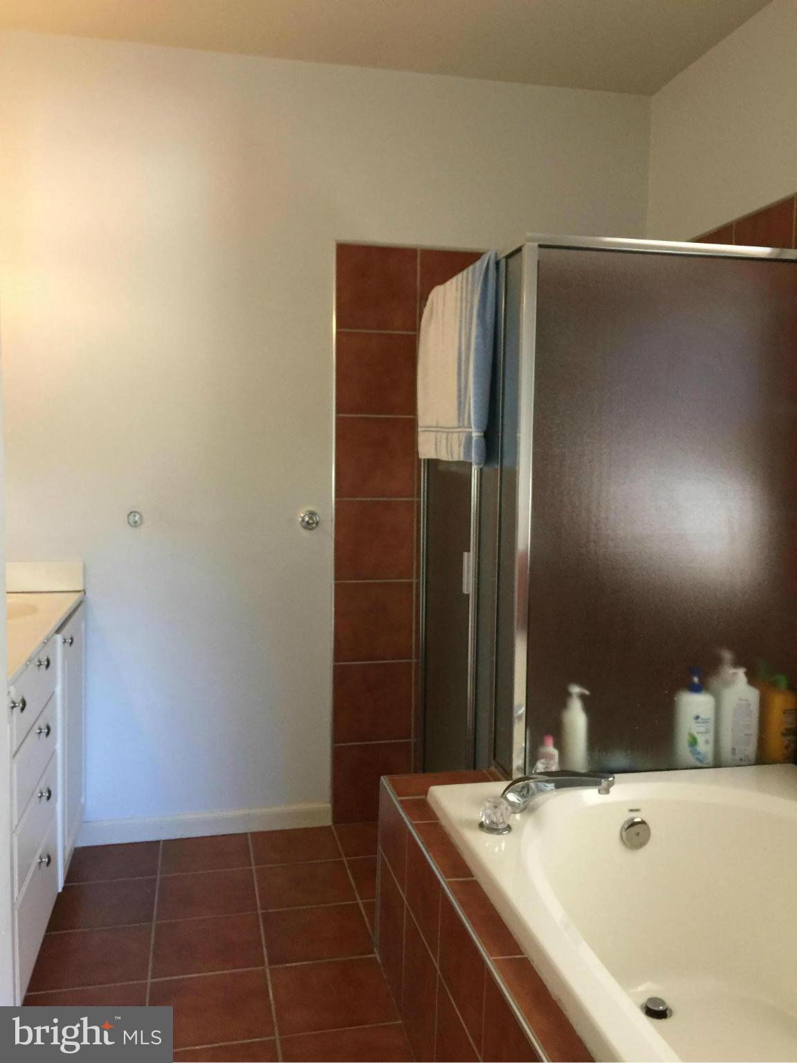 HILLSDALE ESTATES - Residential