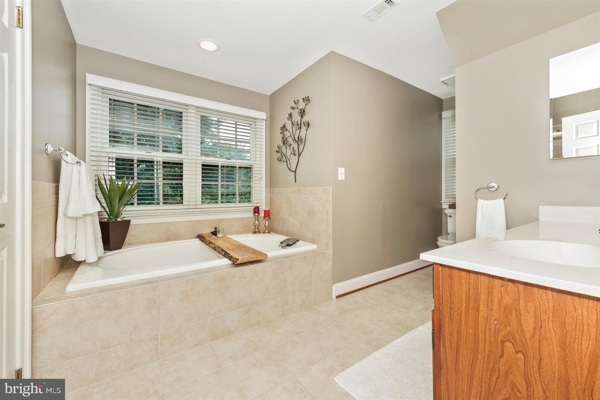 GREENHILLS FARM - Residential