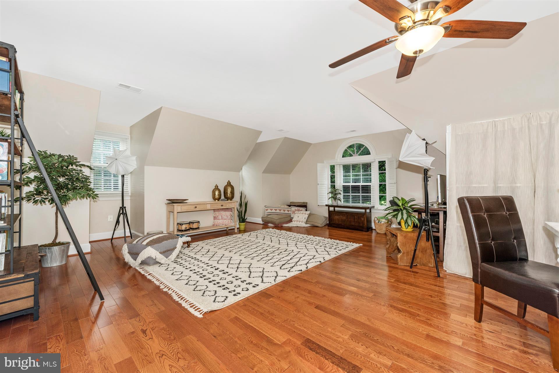 GREENHILLS FARM - Residential